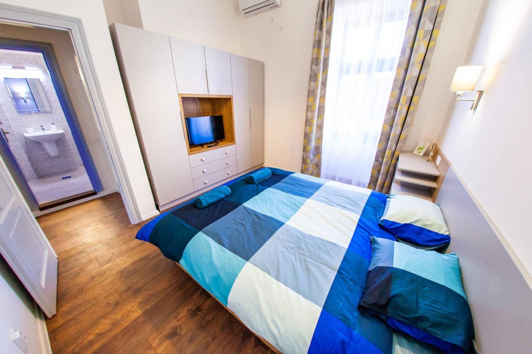 One-Bedroom Apartment - Photo 36