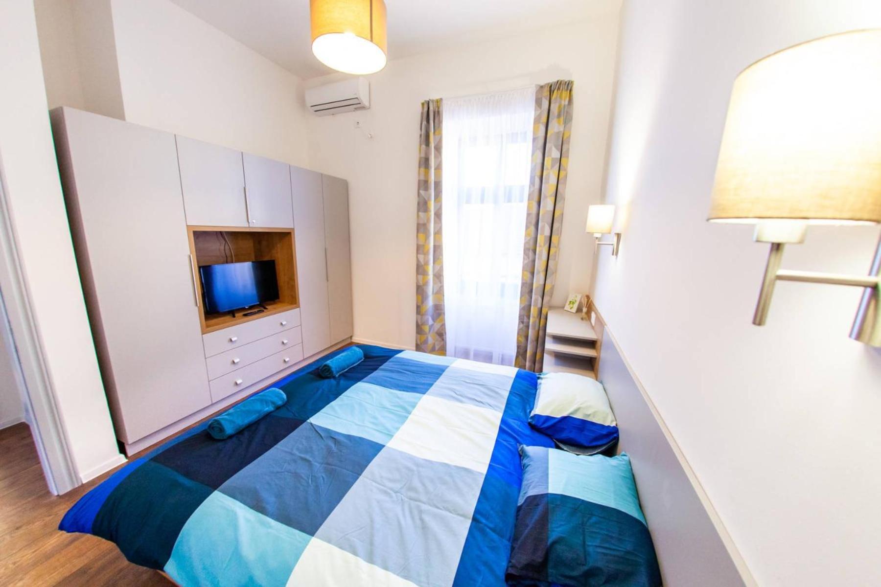 One-Bedroom Apartment - Photo 37