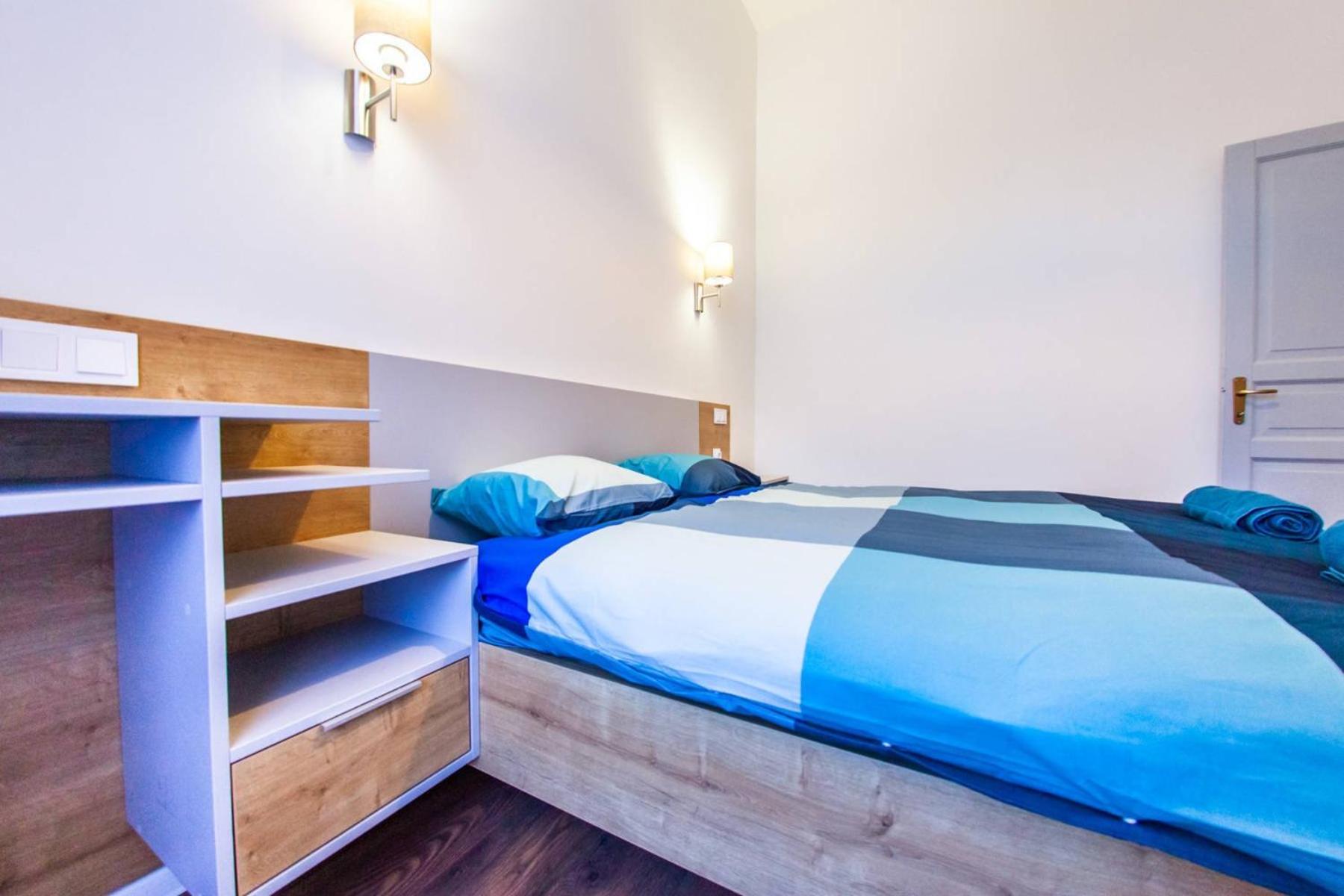One-Bedroom Apartment - Photo 39
