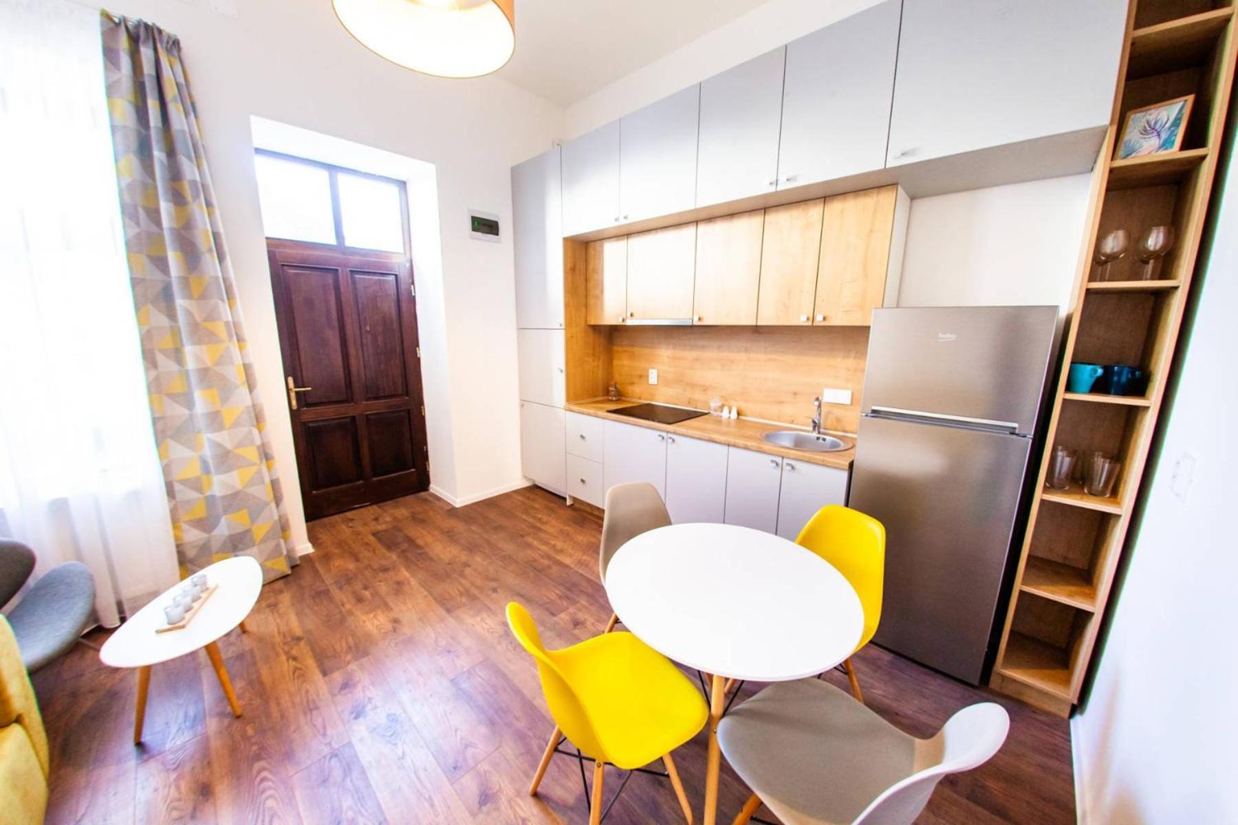 One-Bedroom Apartment - Photo 45