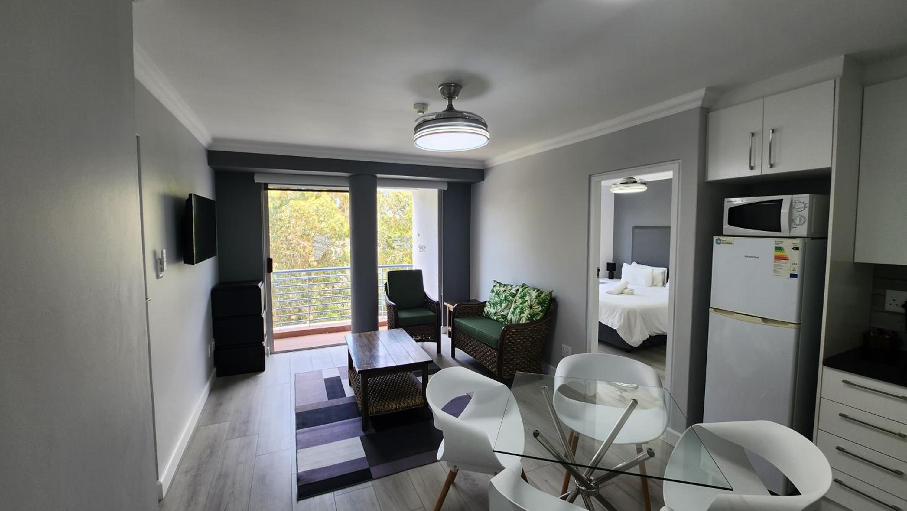 One Bedroom Mountain Facing Suite photo 2