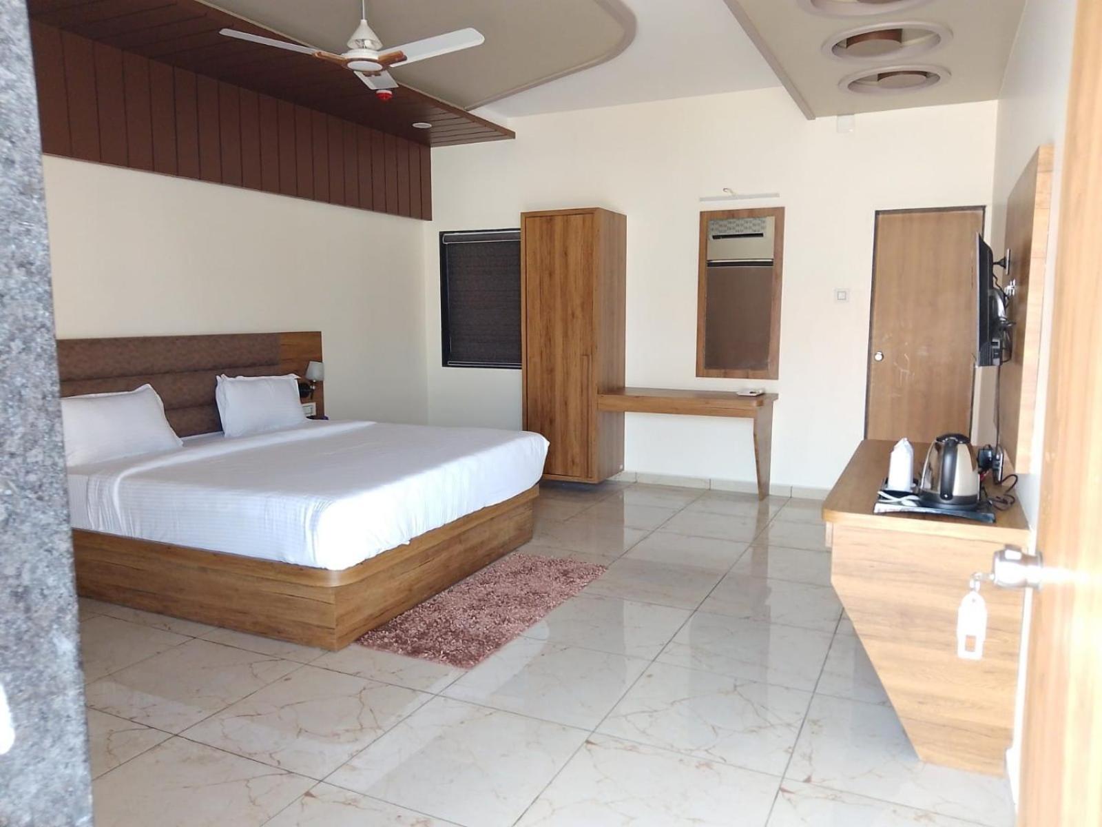 Deluxe Room - Photo 2