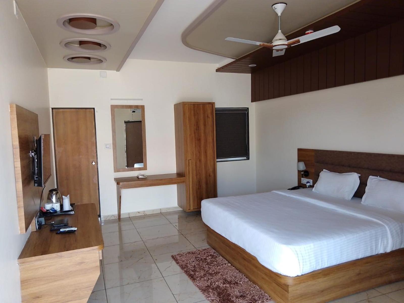 Deluxe Room - Photo 1