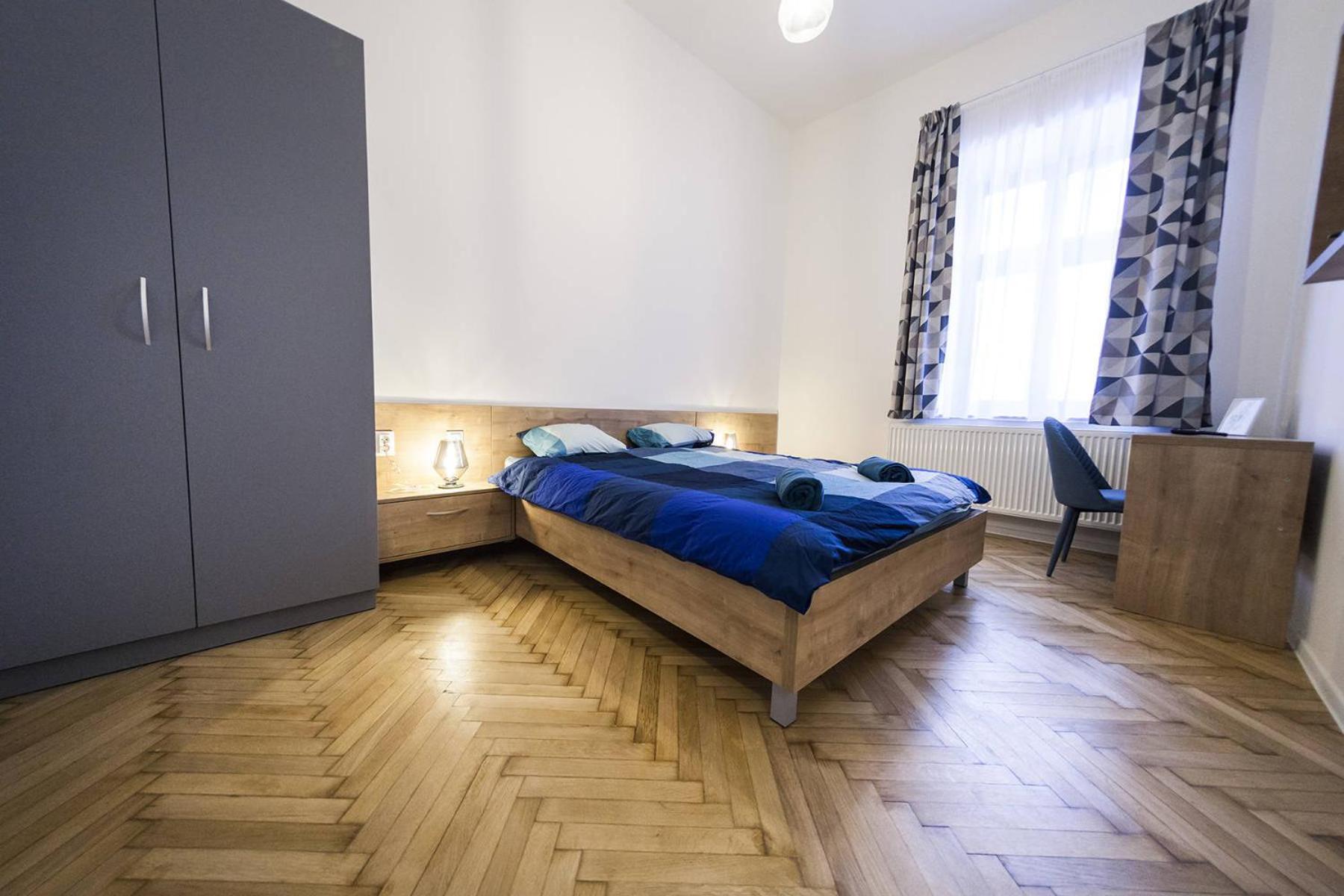One-Bedroom Apartment - Photo 88