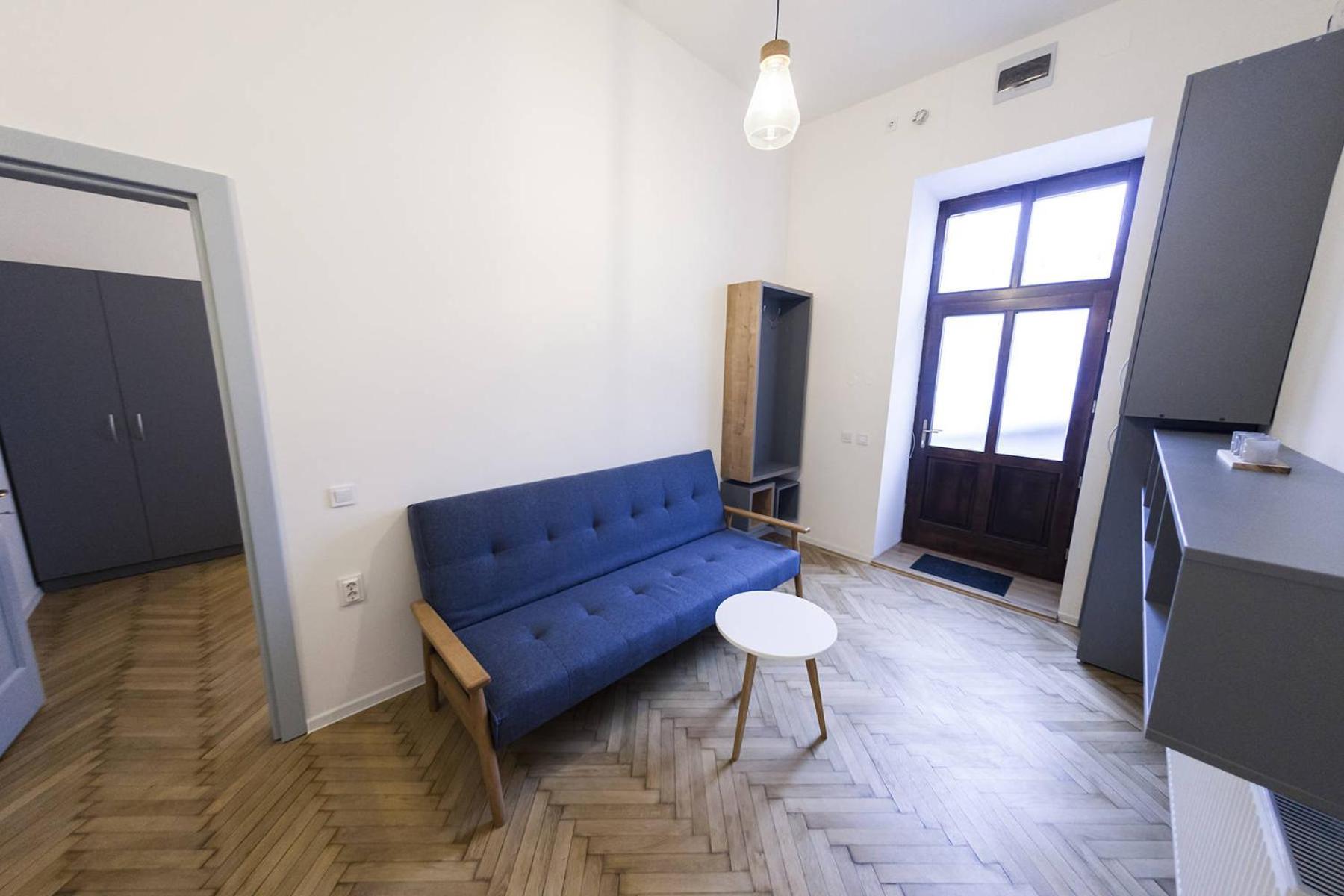 One-Bedroom Apartment - Photo 99