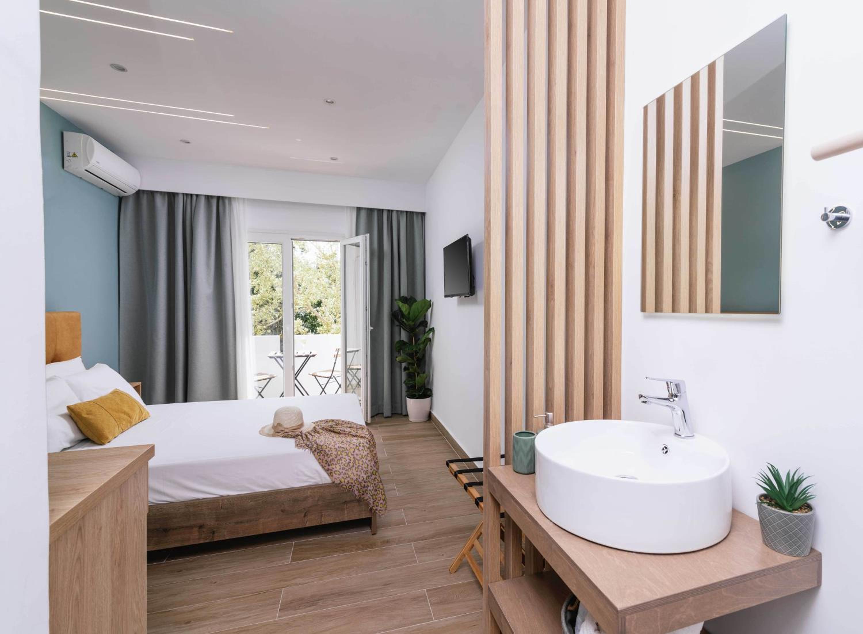 Deluxe Junior Suite