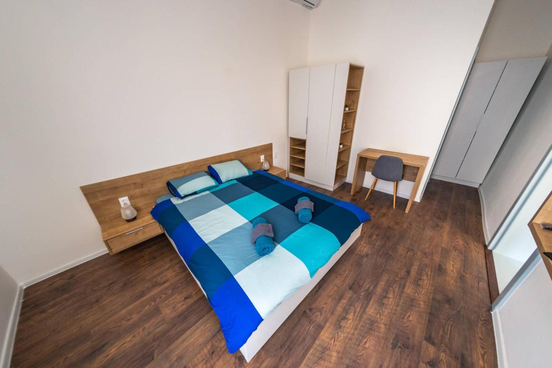 One-Bedroom Apartment - Photo 113