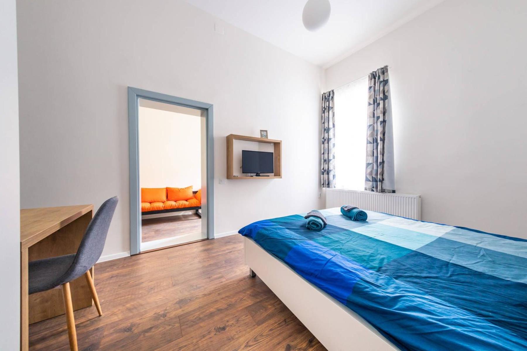 One-Bedroom Apartment - Photo 129