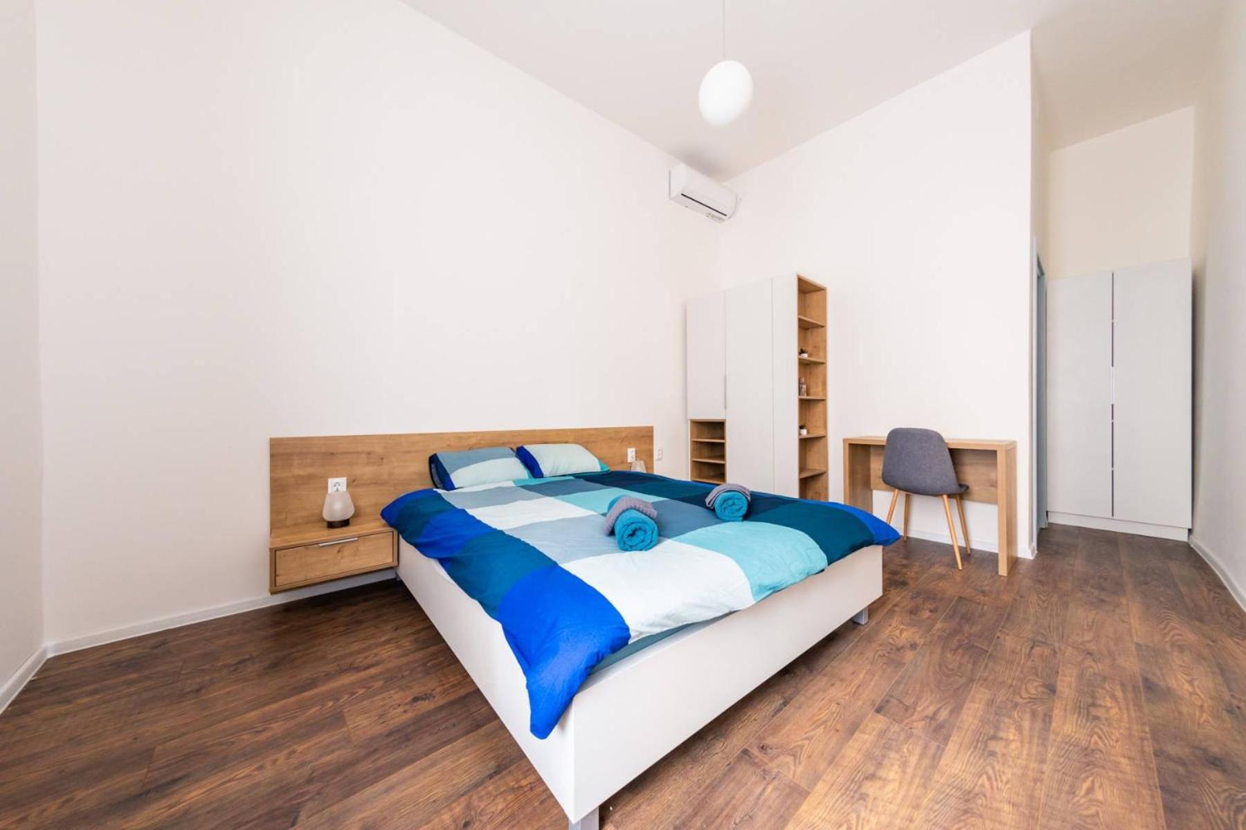One-Bedroom Apartment - Photo 136