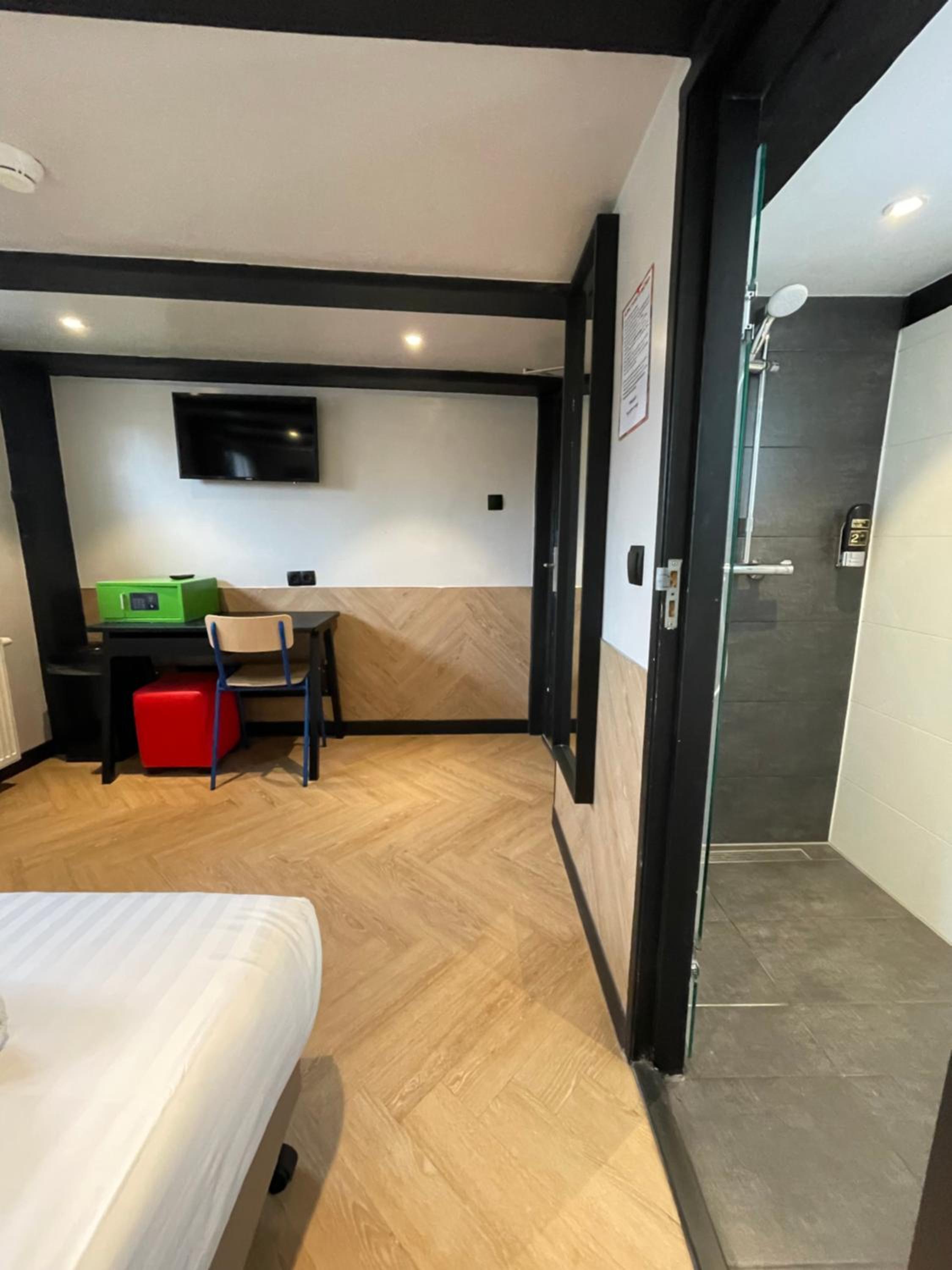 Twin Private Room
