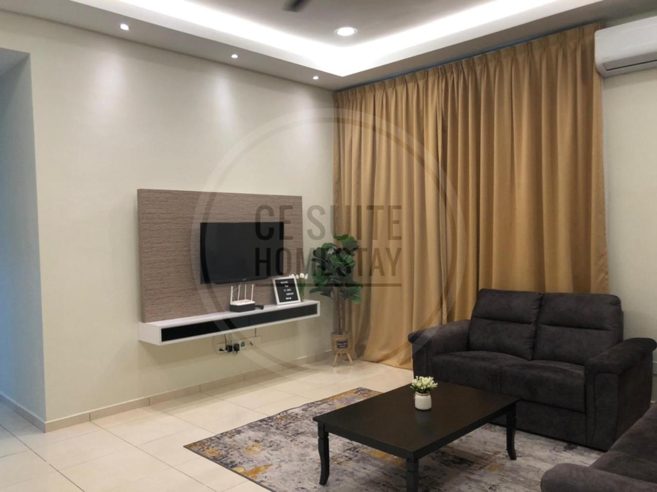 Four-Bedroom House photo 2