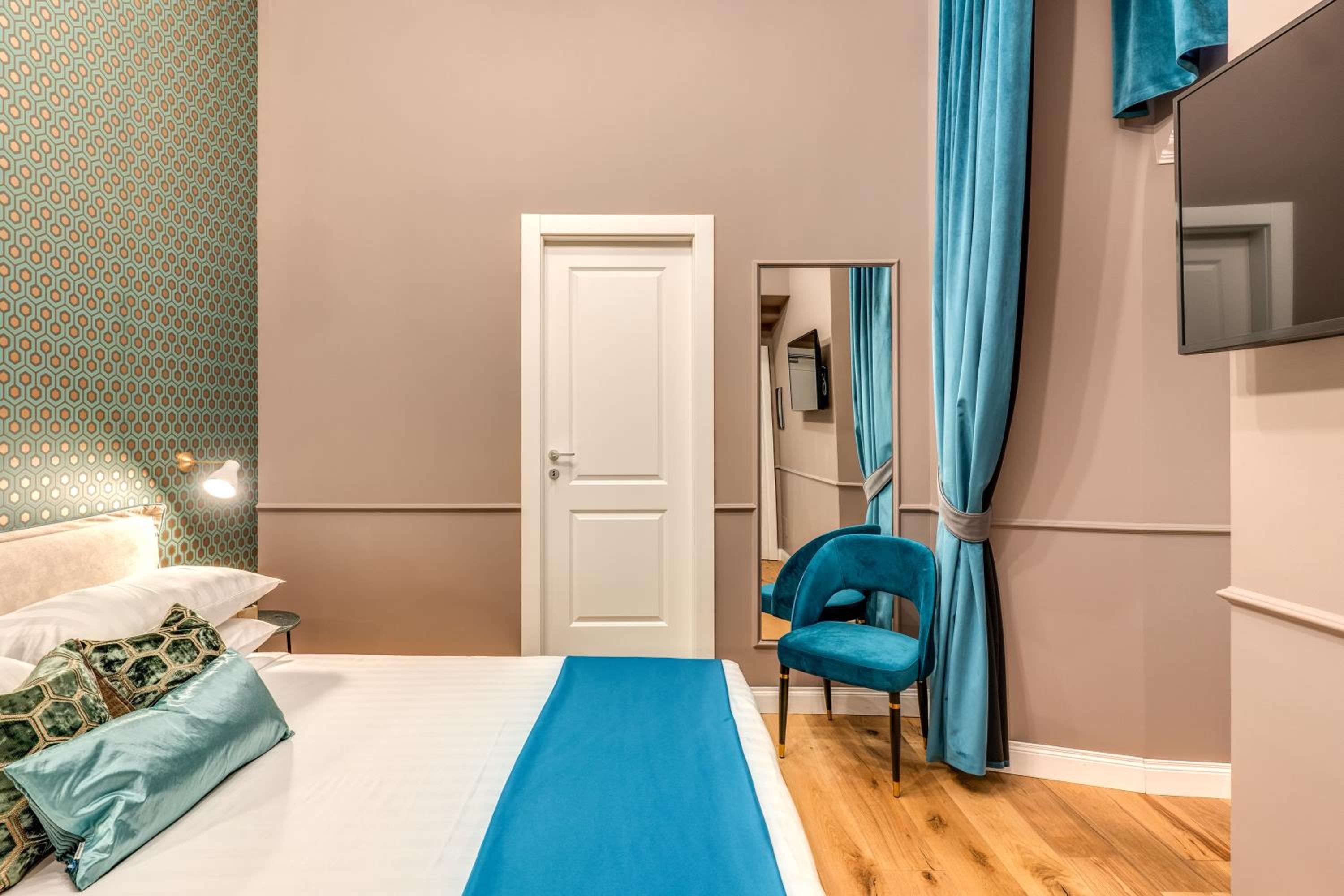Deluxe Triple Room photo 2