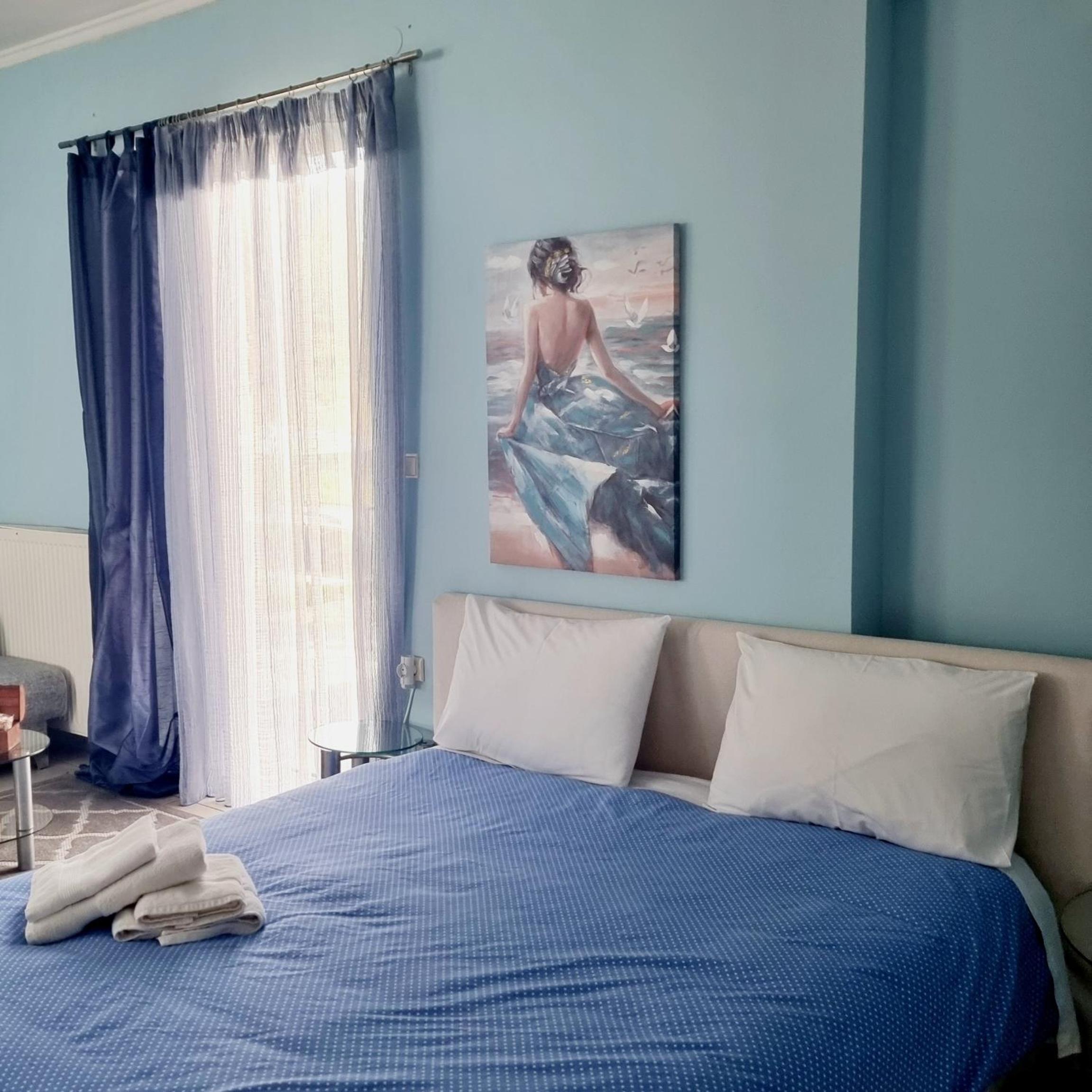 Studio Apartment - Photo 12