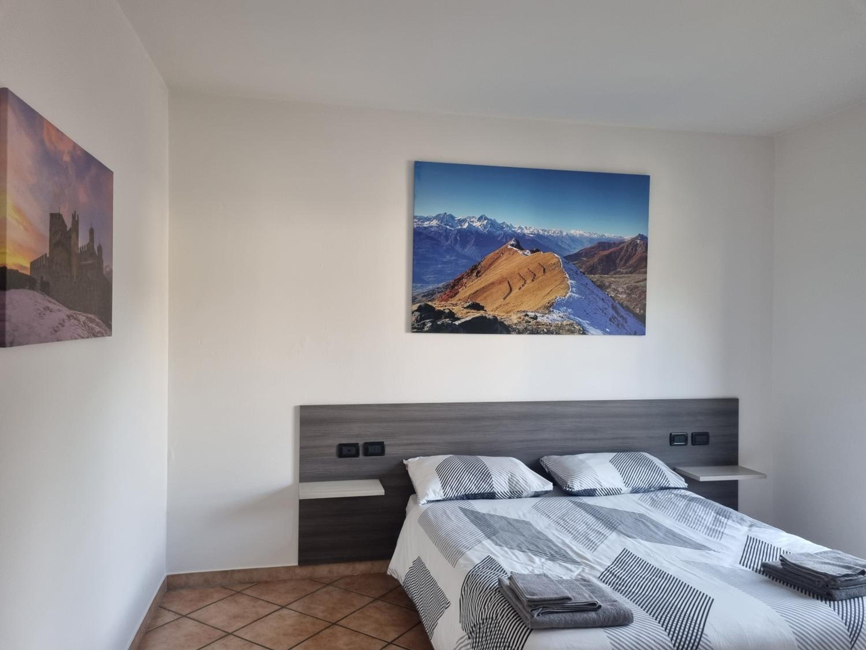 Two-Bedroom Apartment - Photo 38