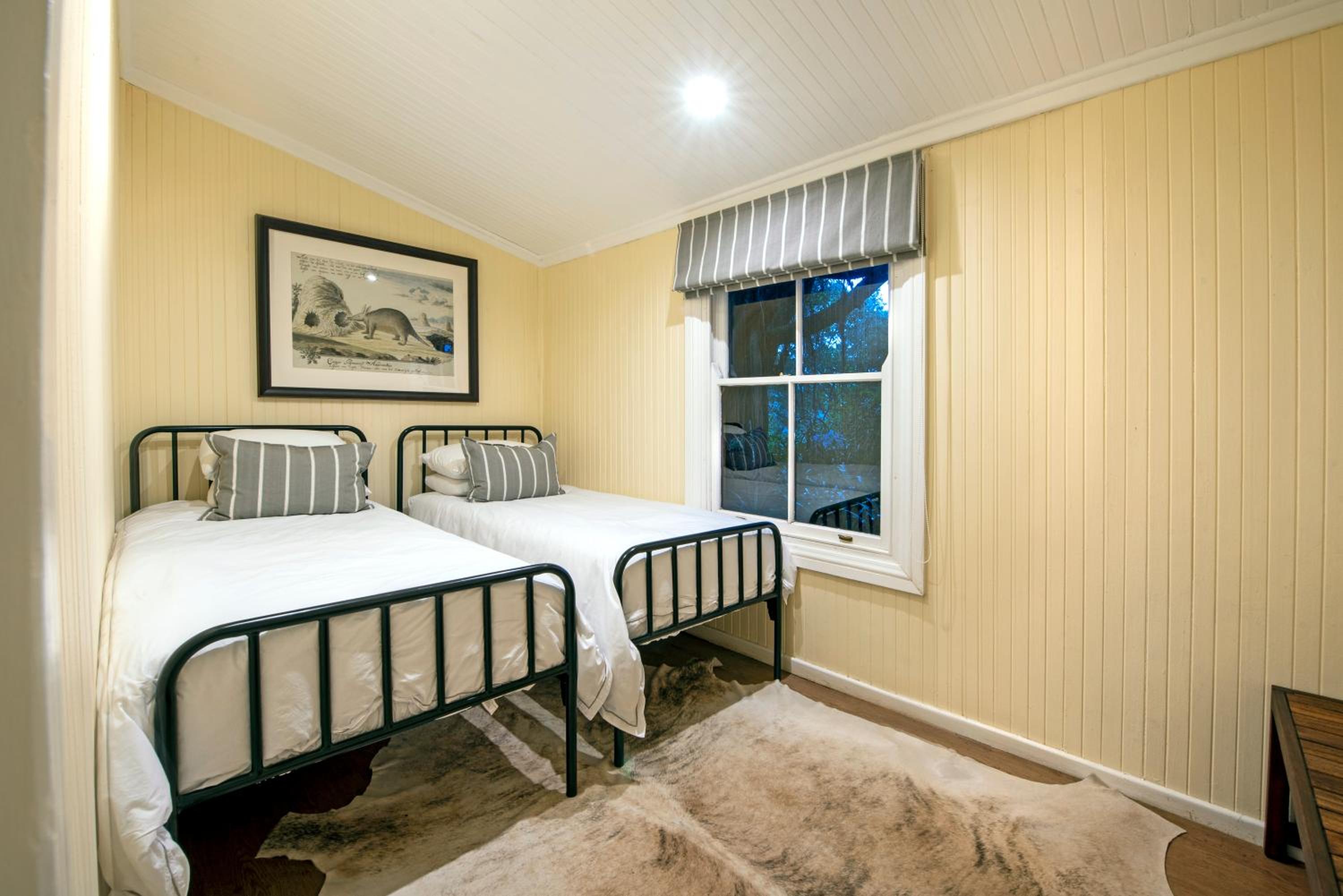 Suite with Pool View - Photo 5