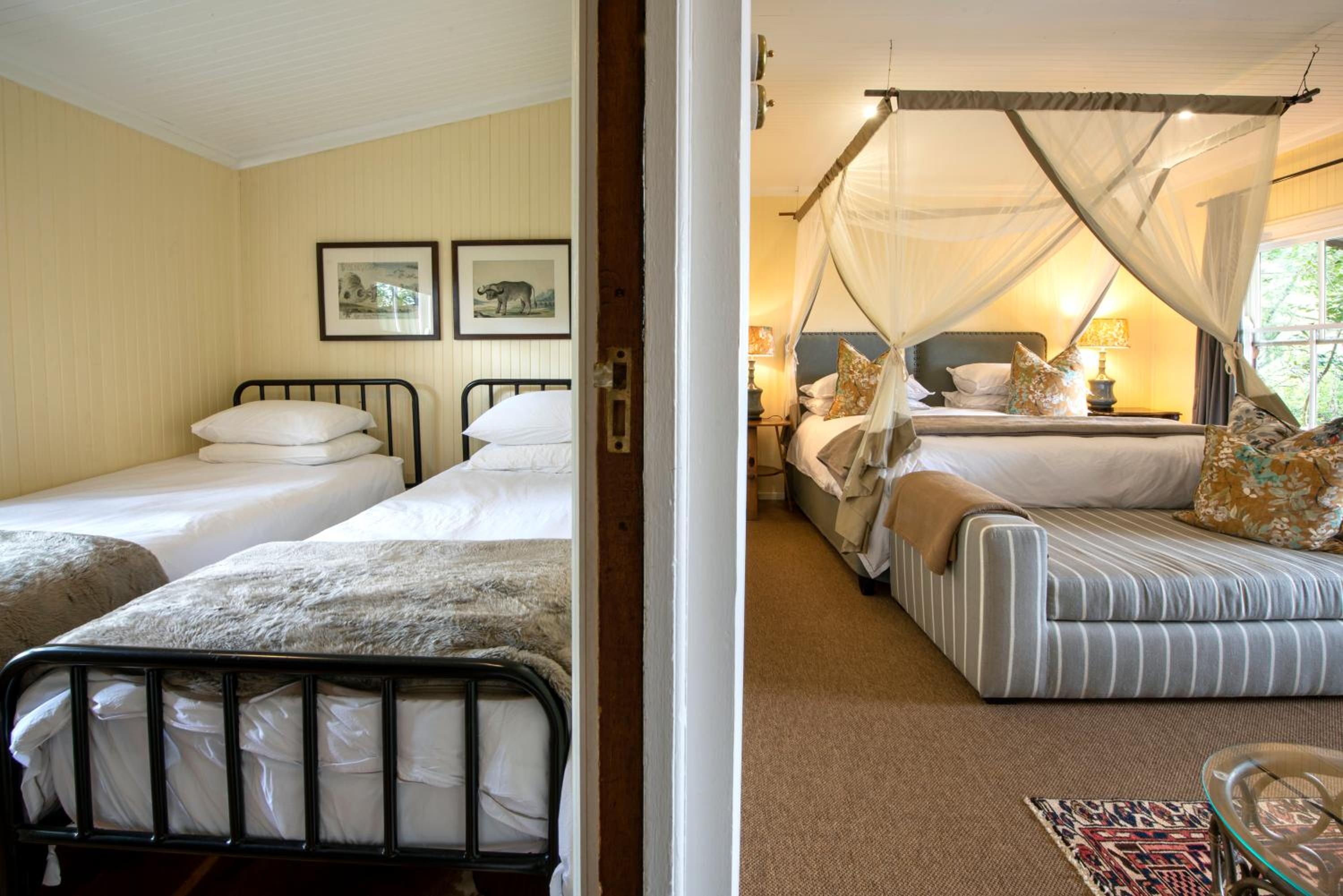 Suite with Pool View - Photo 1