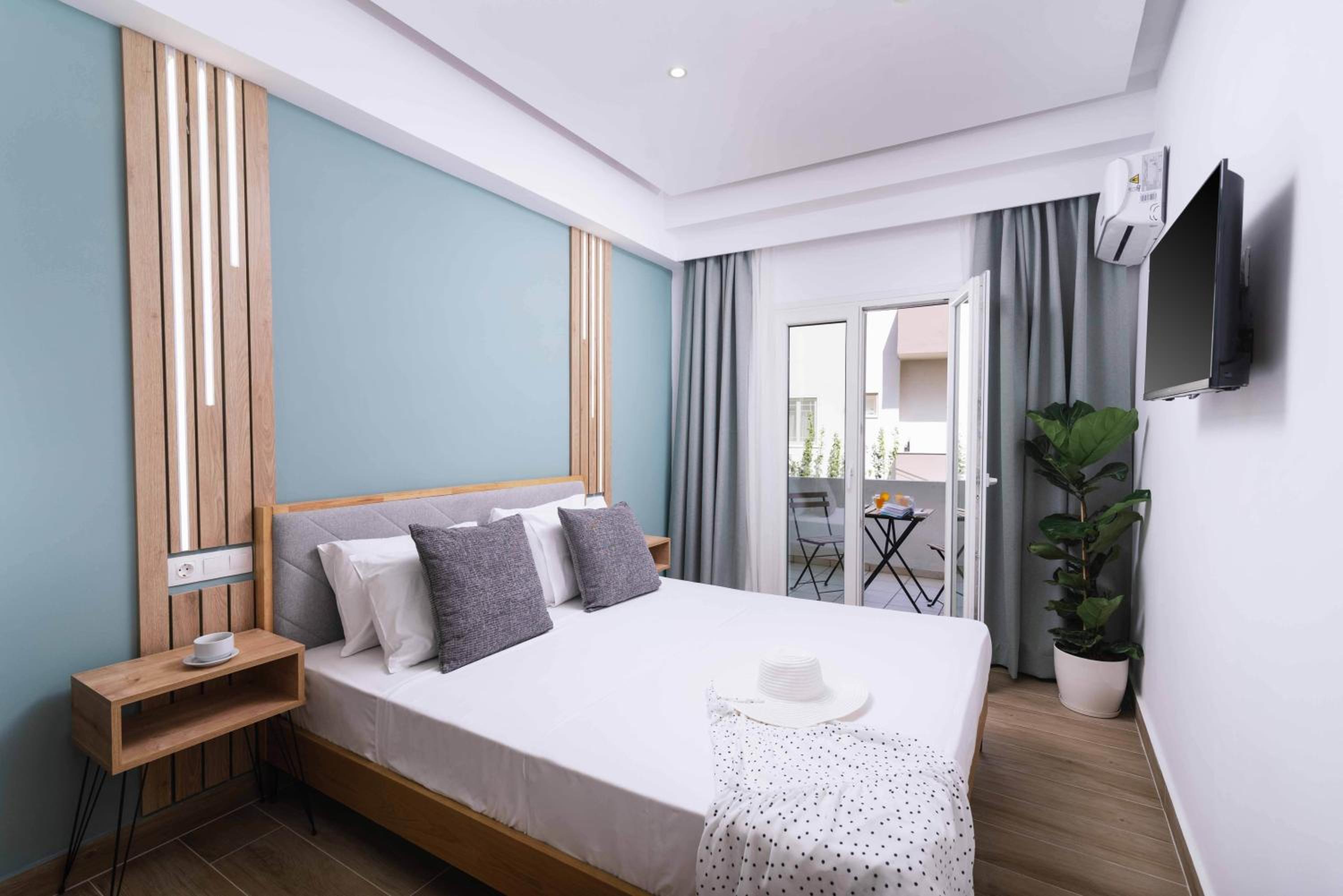 Deluxe Junior Suite photo 2
