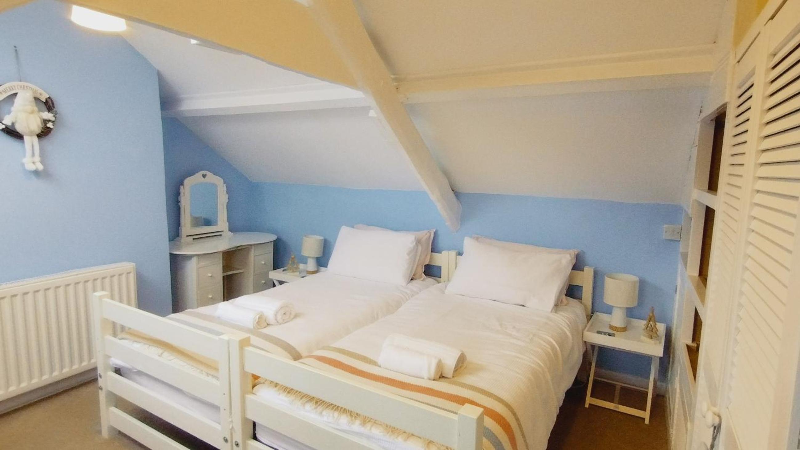 Two-Bedroom House photo 2