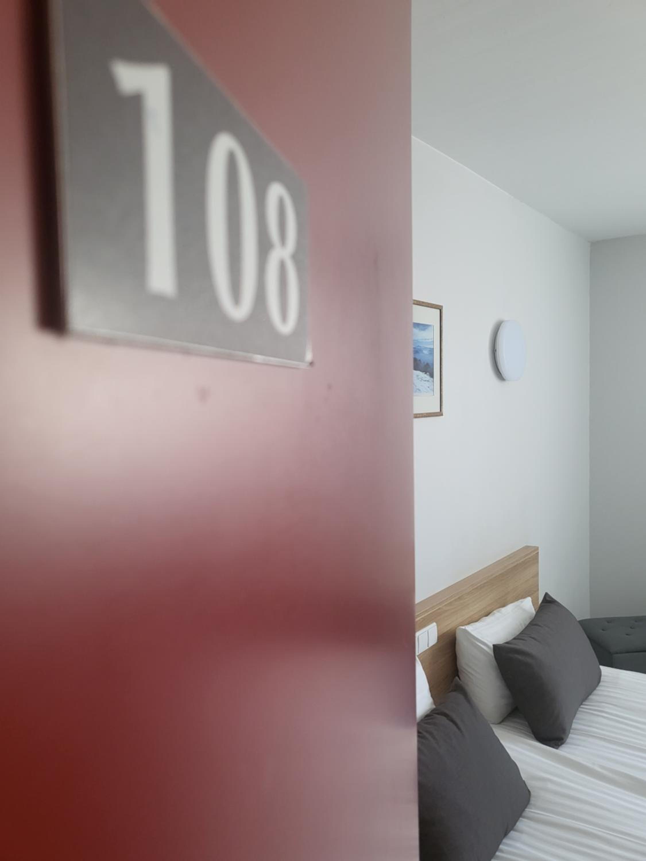 Double Room - Photo 6