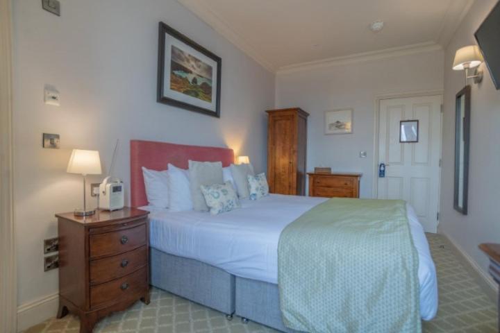 Double Room with Partial Sea View photo 2