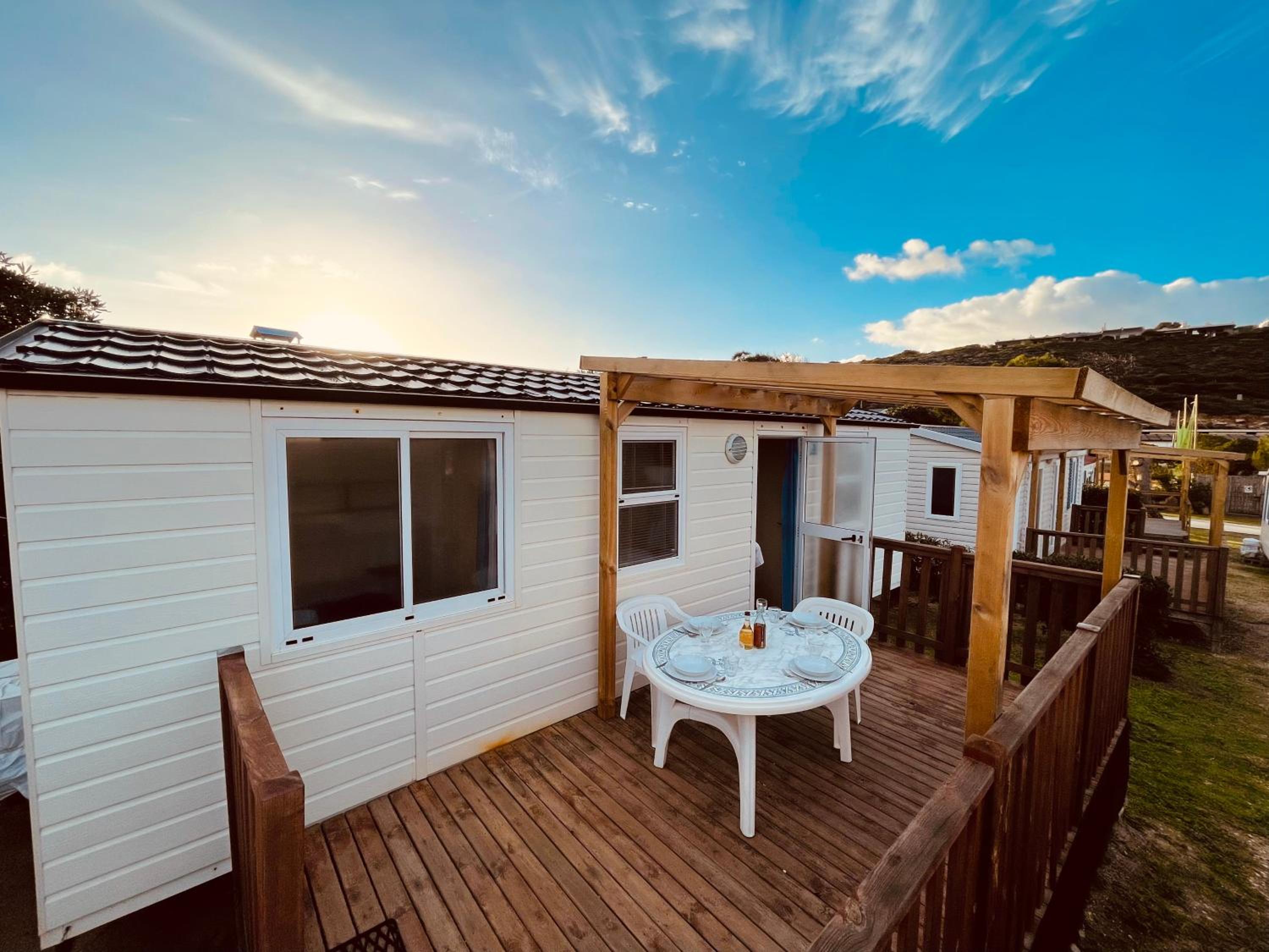 Mobile Home - Photo 8