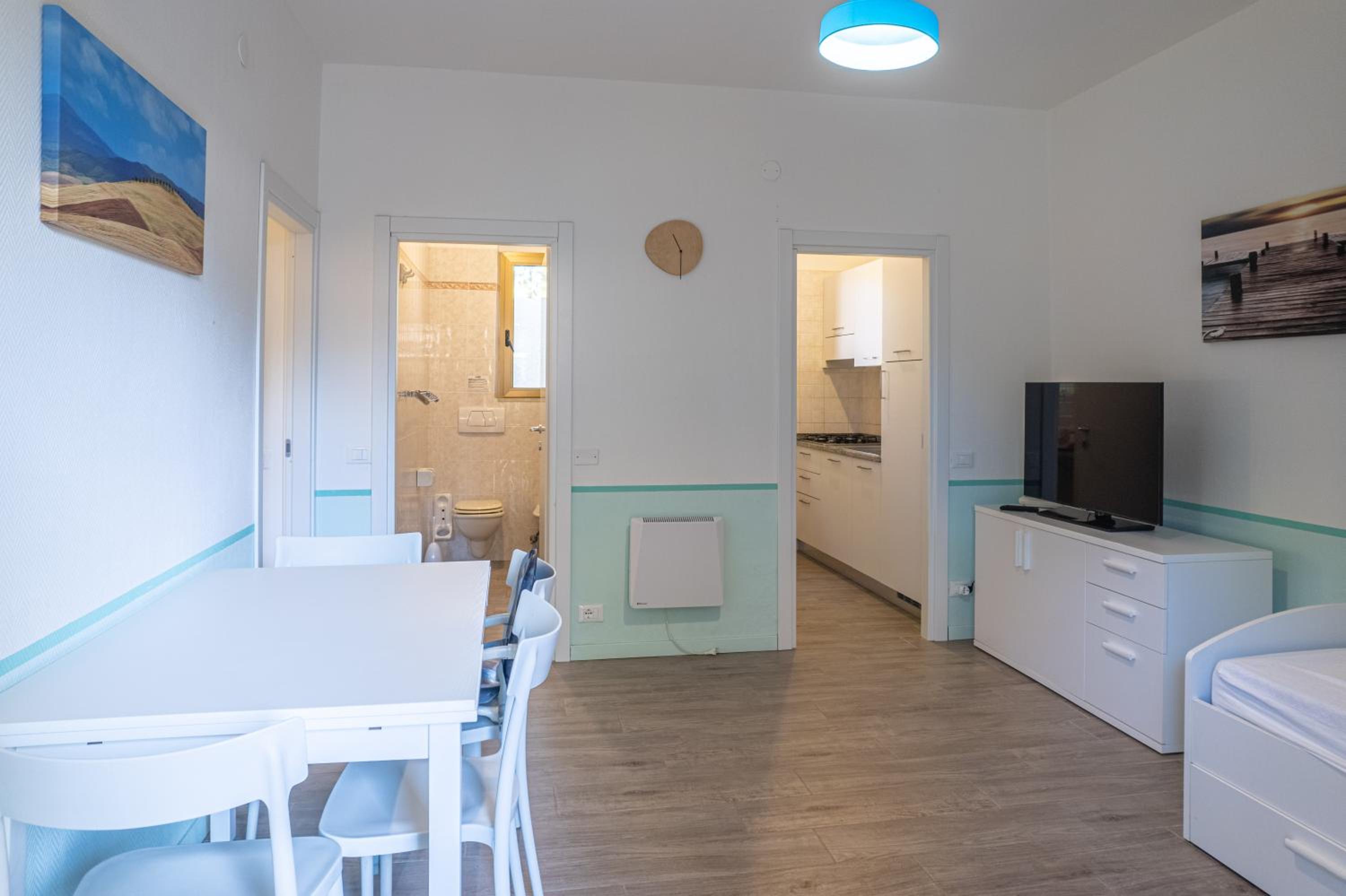 Two-Bedroom Apartment (6 Adults)