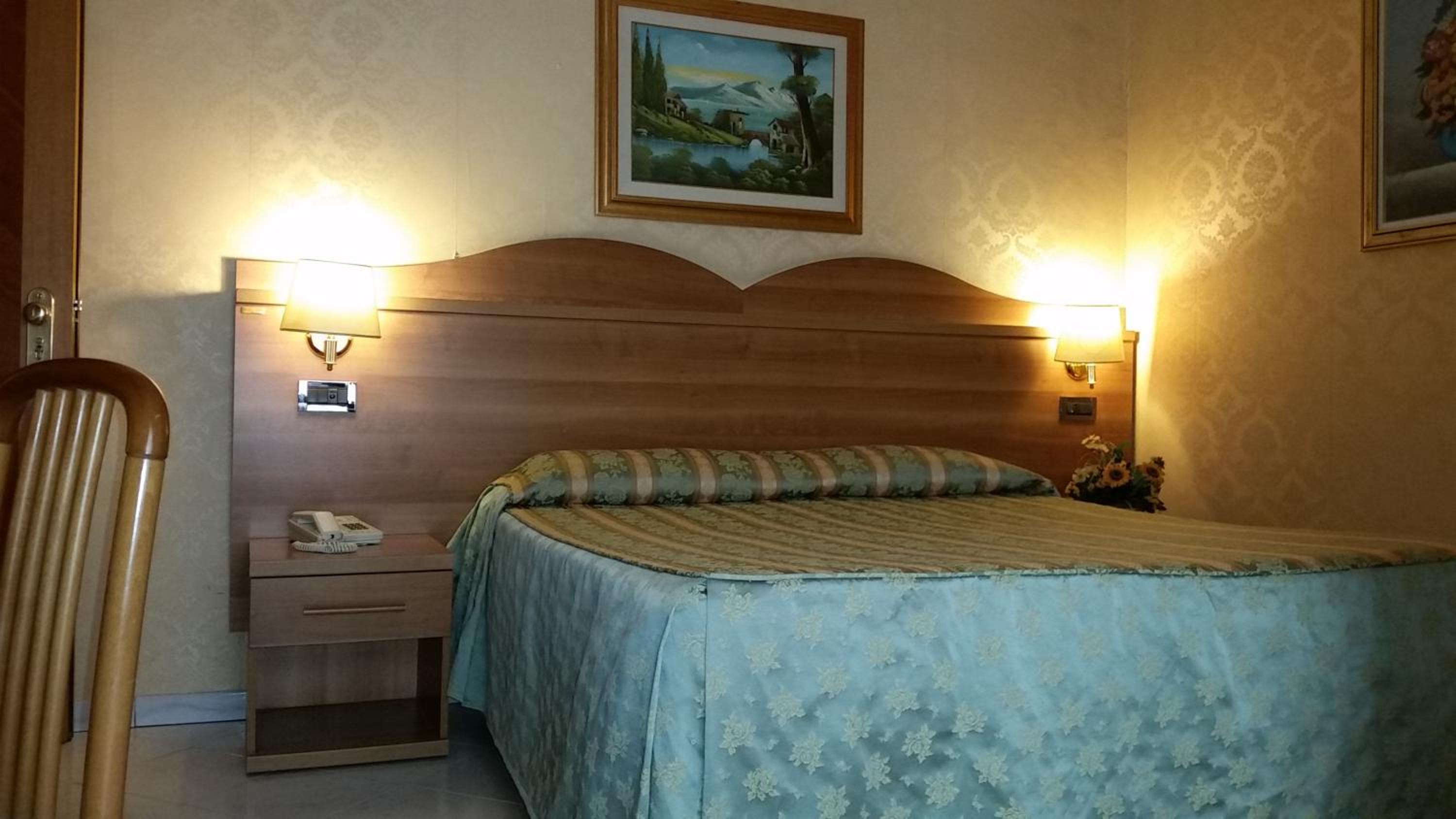 Double or Twin Room photo 2