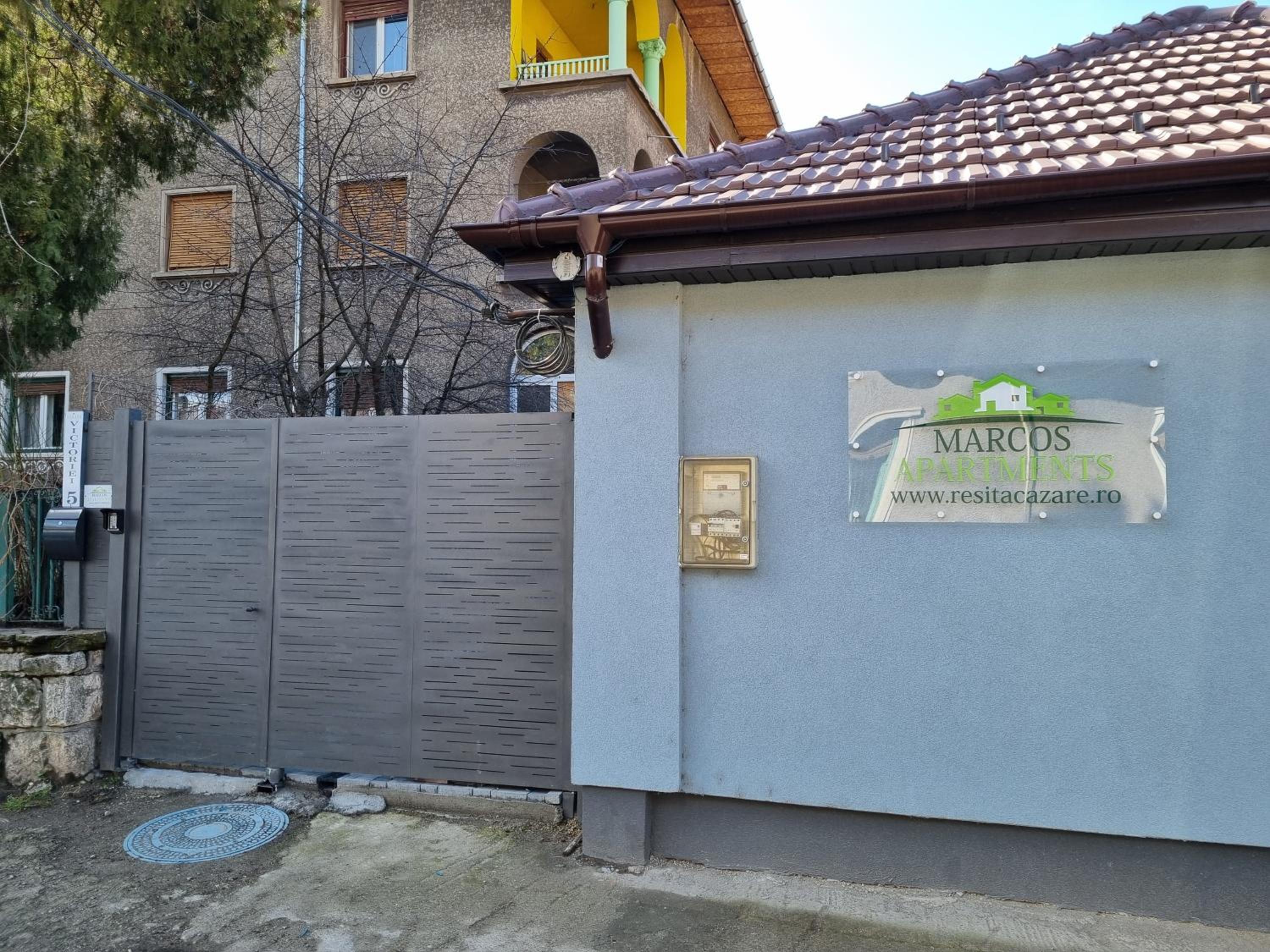 Studio with Terrace - Photo 37