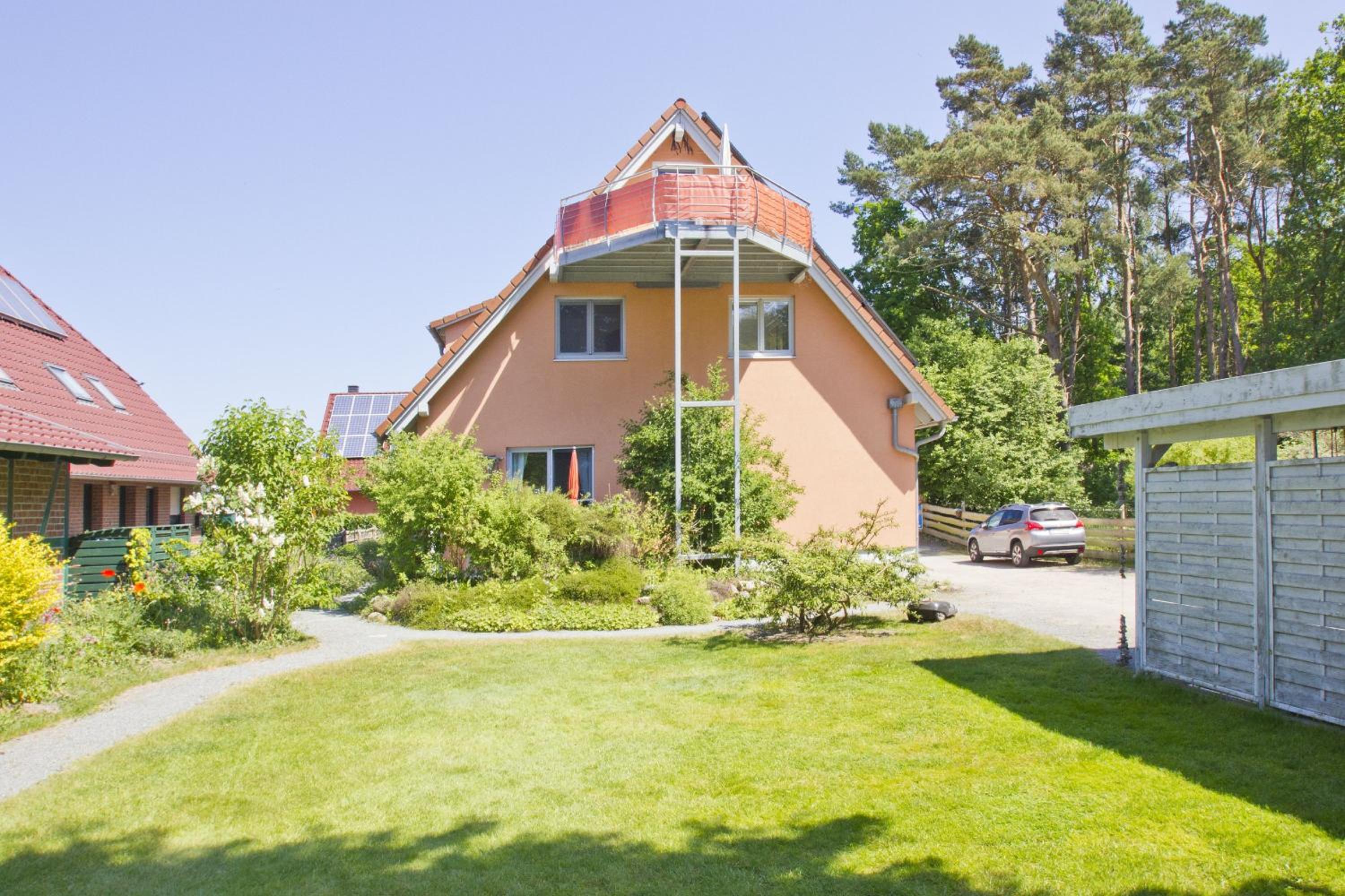 Apartment with Terrace photo 3