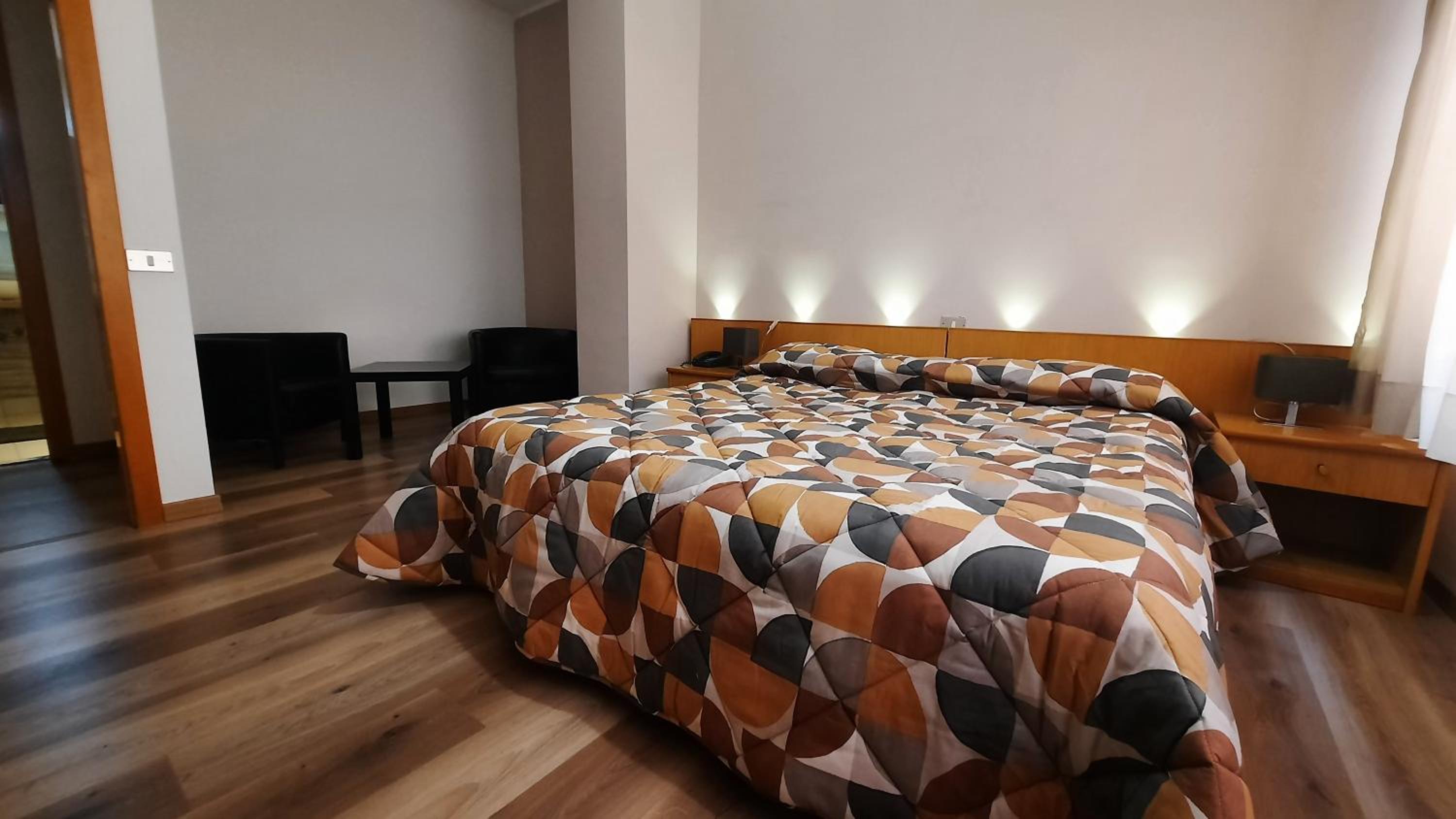 Double or Twin Room - Photo 7