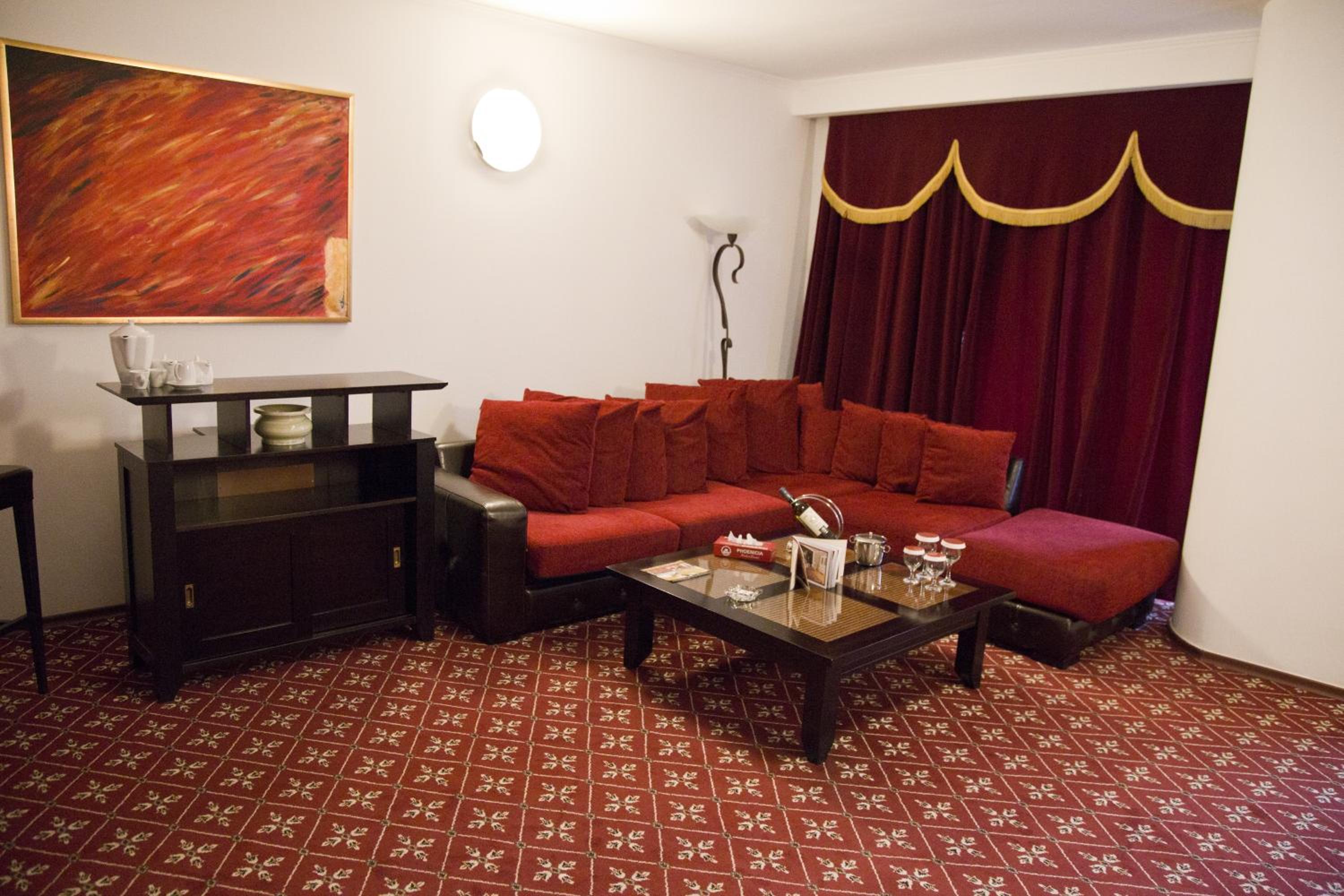 Presidential Apartment photo 2