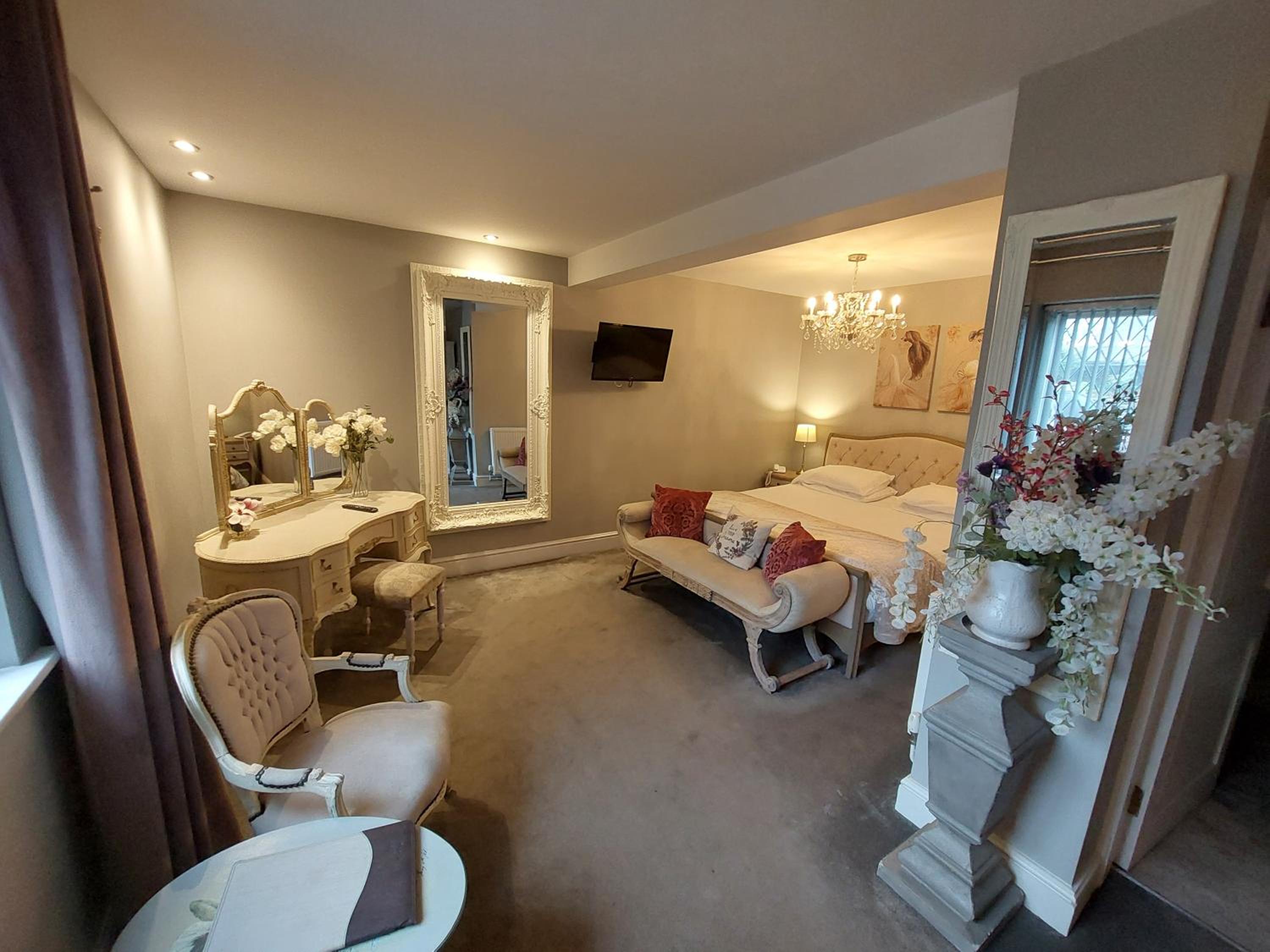Deluxe Double Room - Photo 1