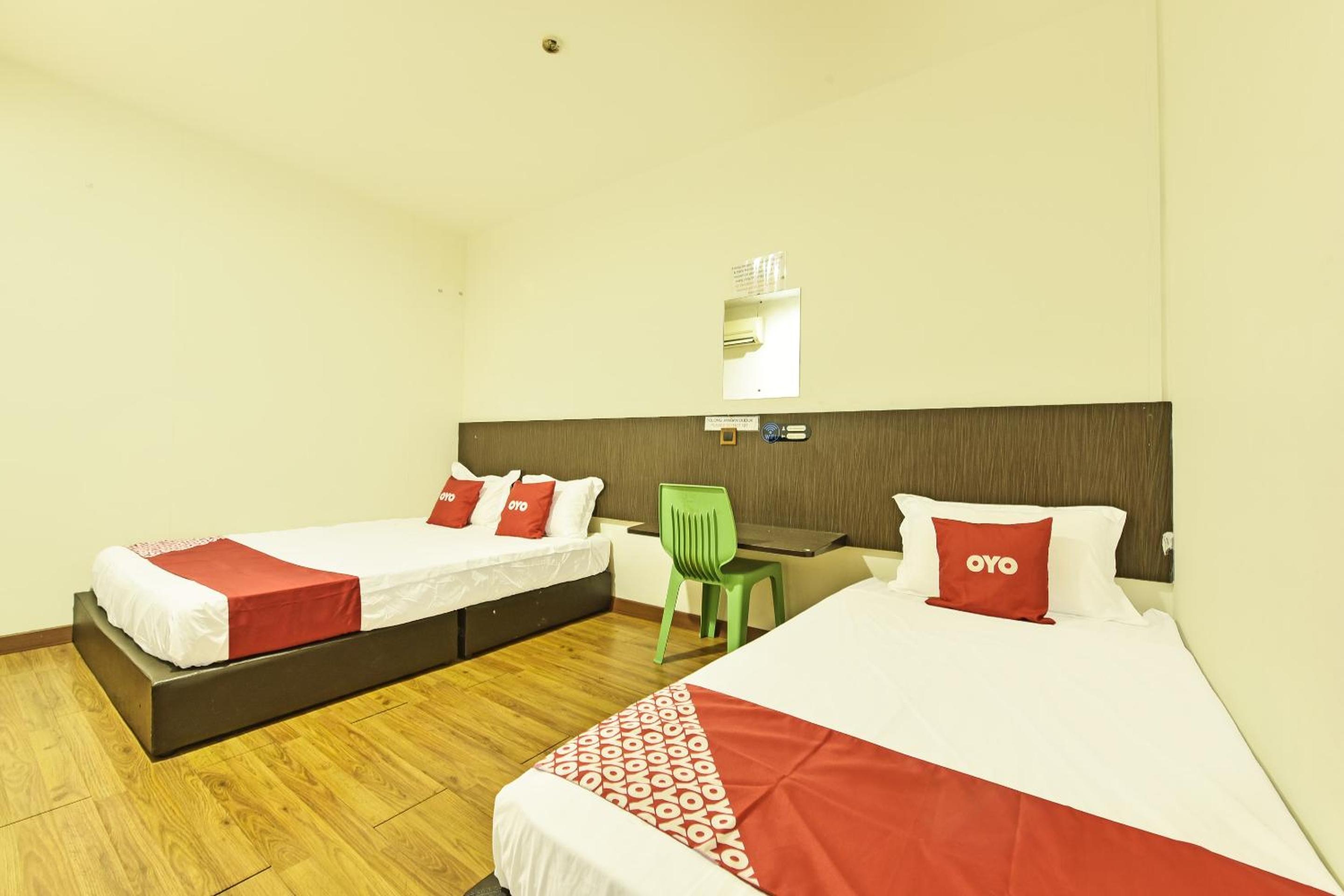 Economy Triple Room