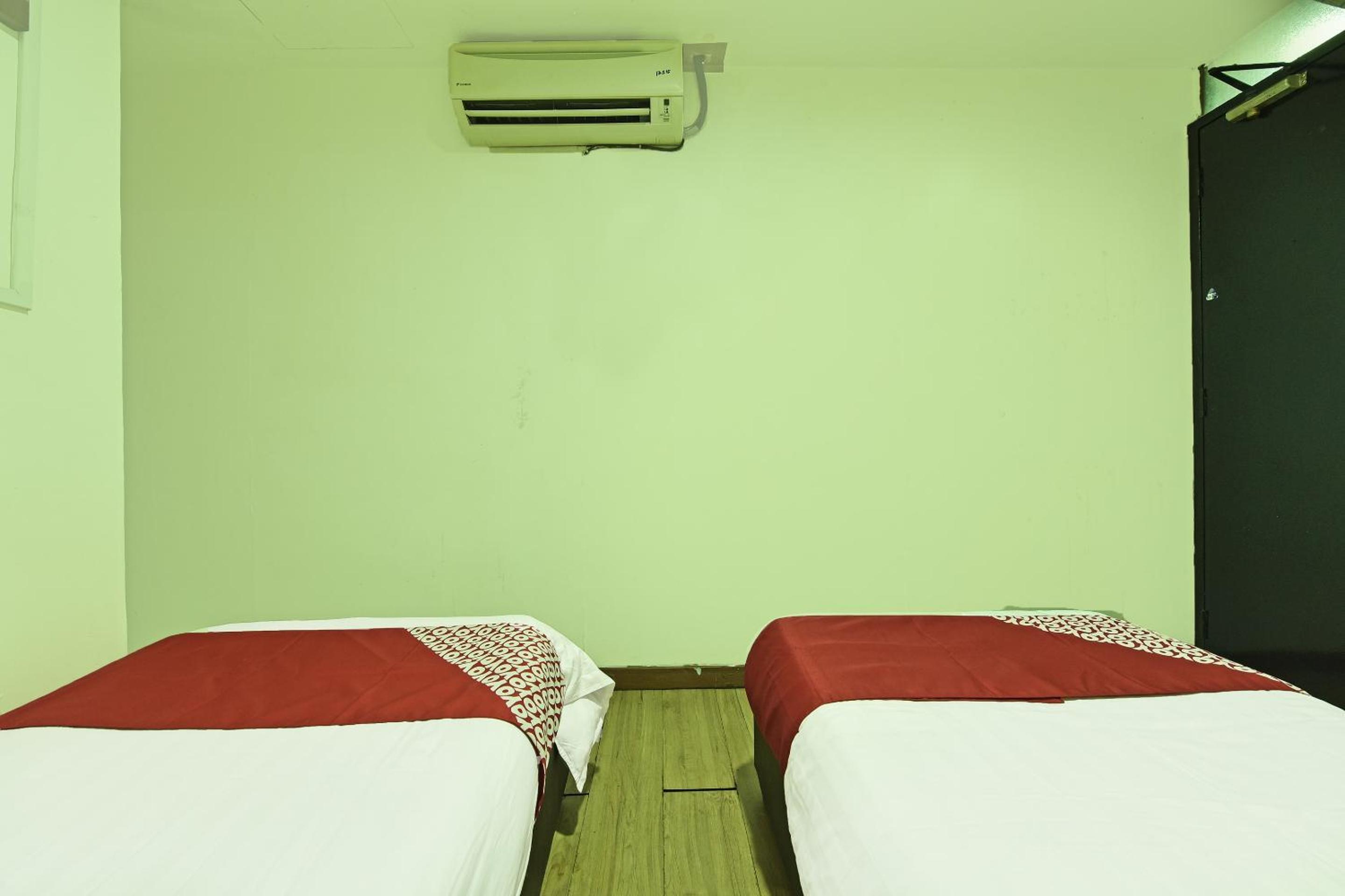 Deluxe Twin Room - Photo 4