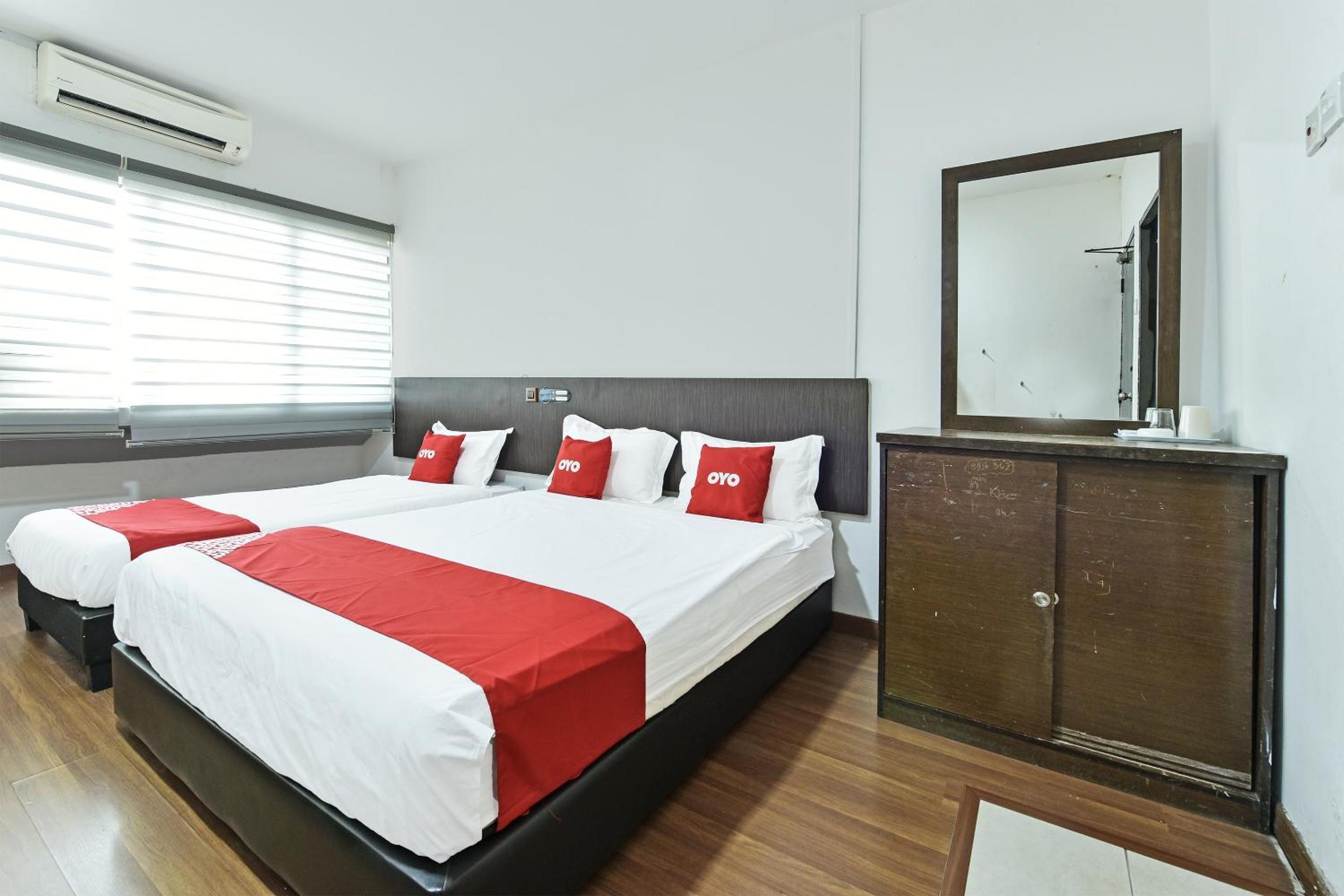 Deluxe Triple Room - Photo 4