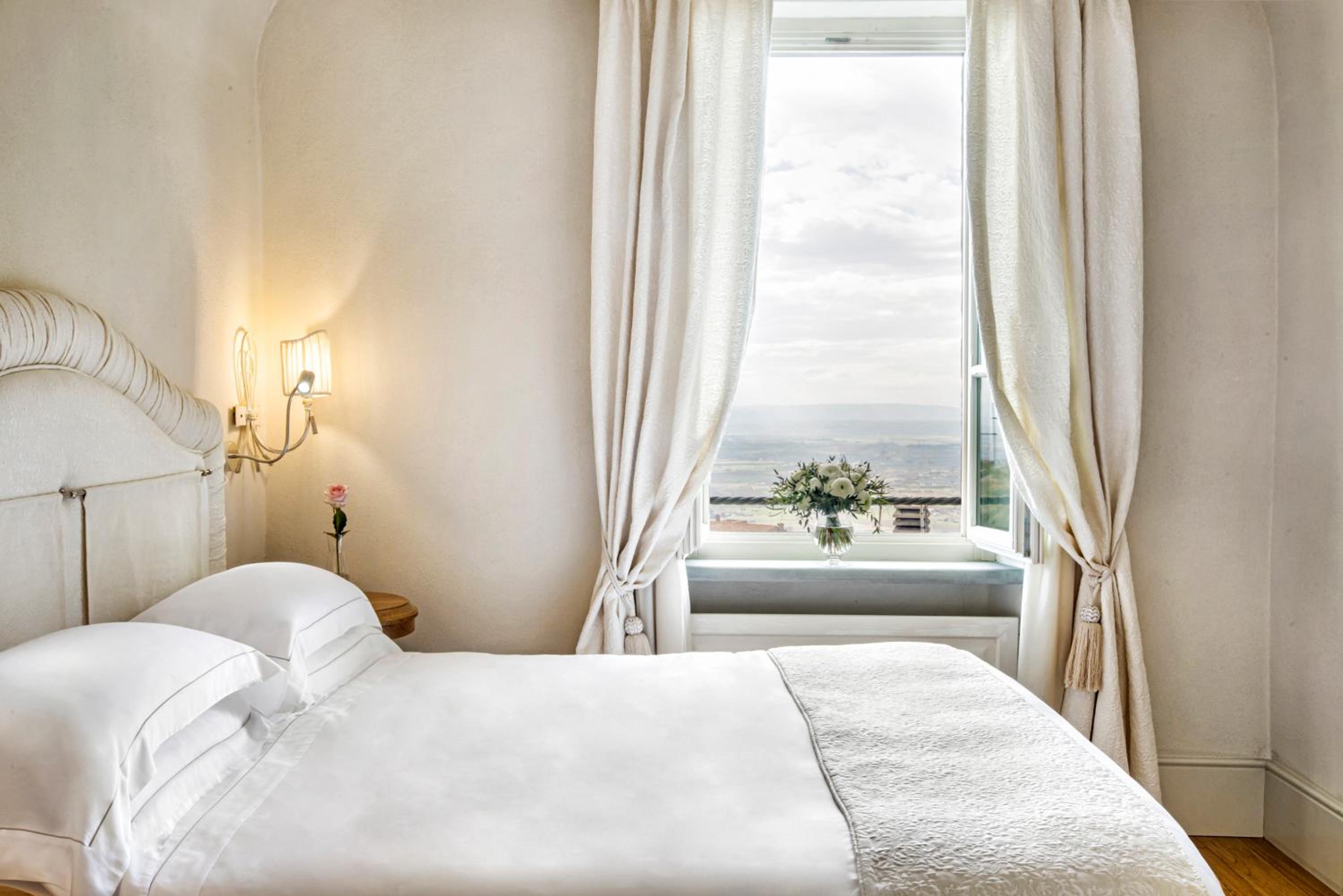 Deluxe Double Room with Terrace photo 2