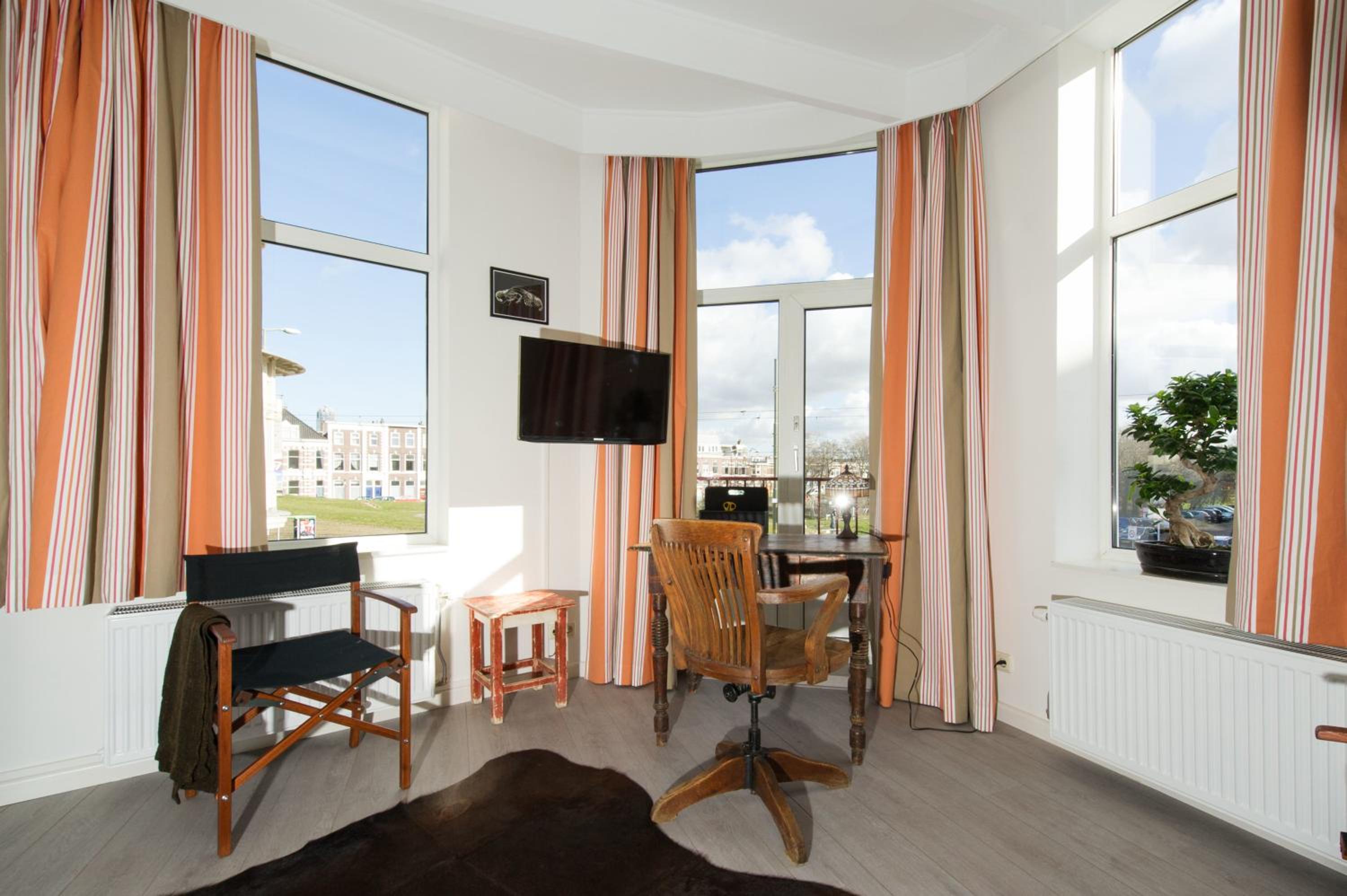 Double Studio photo 1