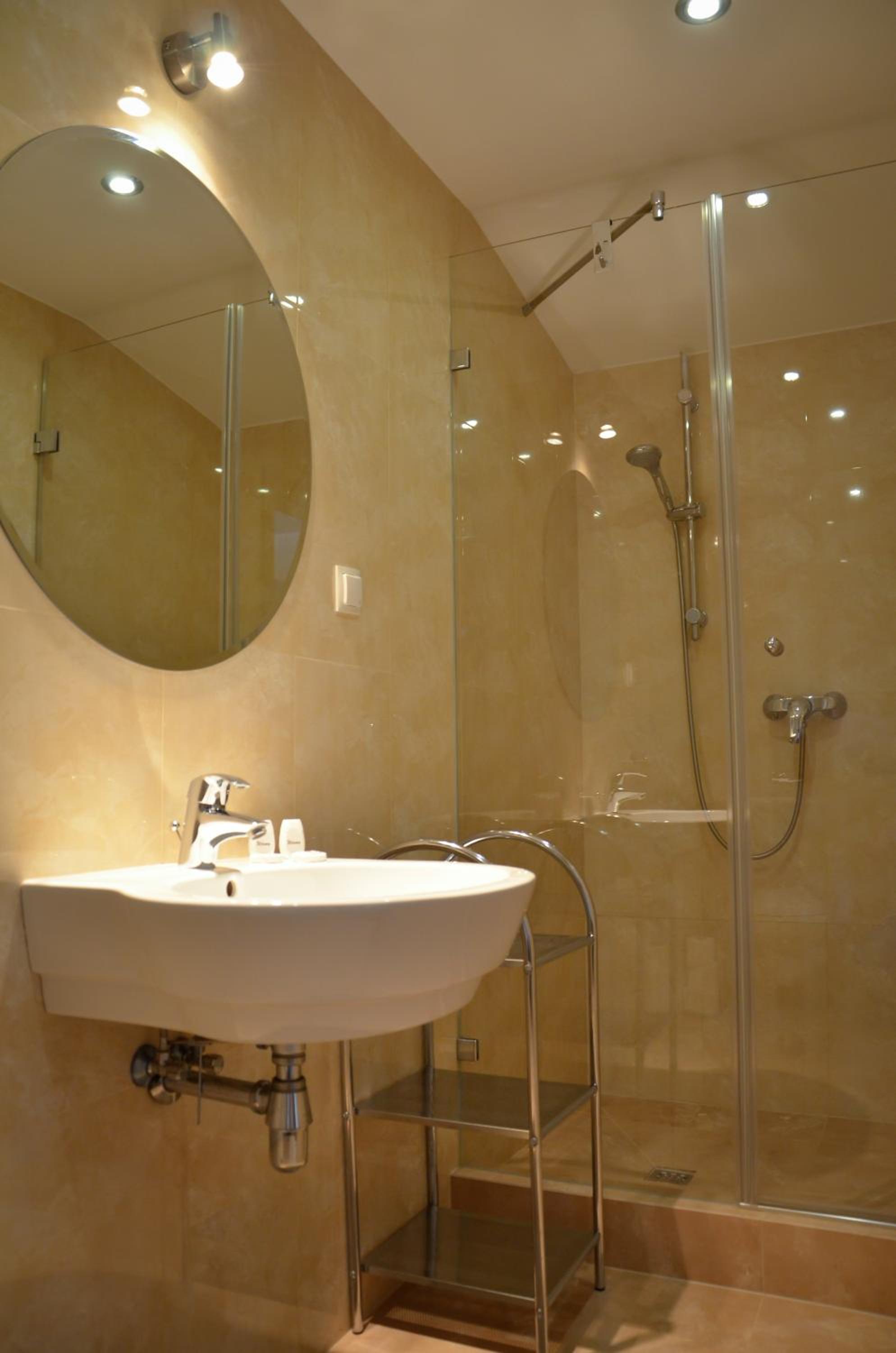 Large Double Room photo 3