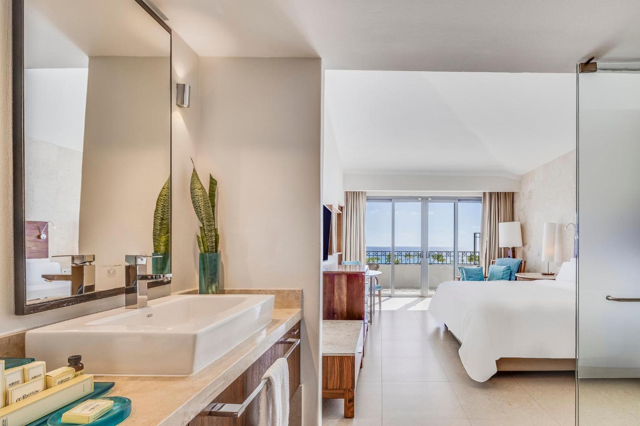 Premium Ocean Front King - Photo 4