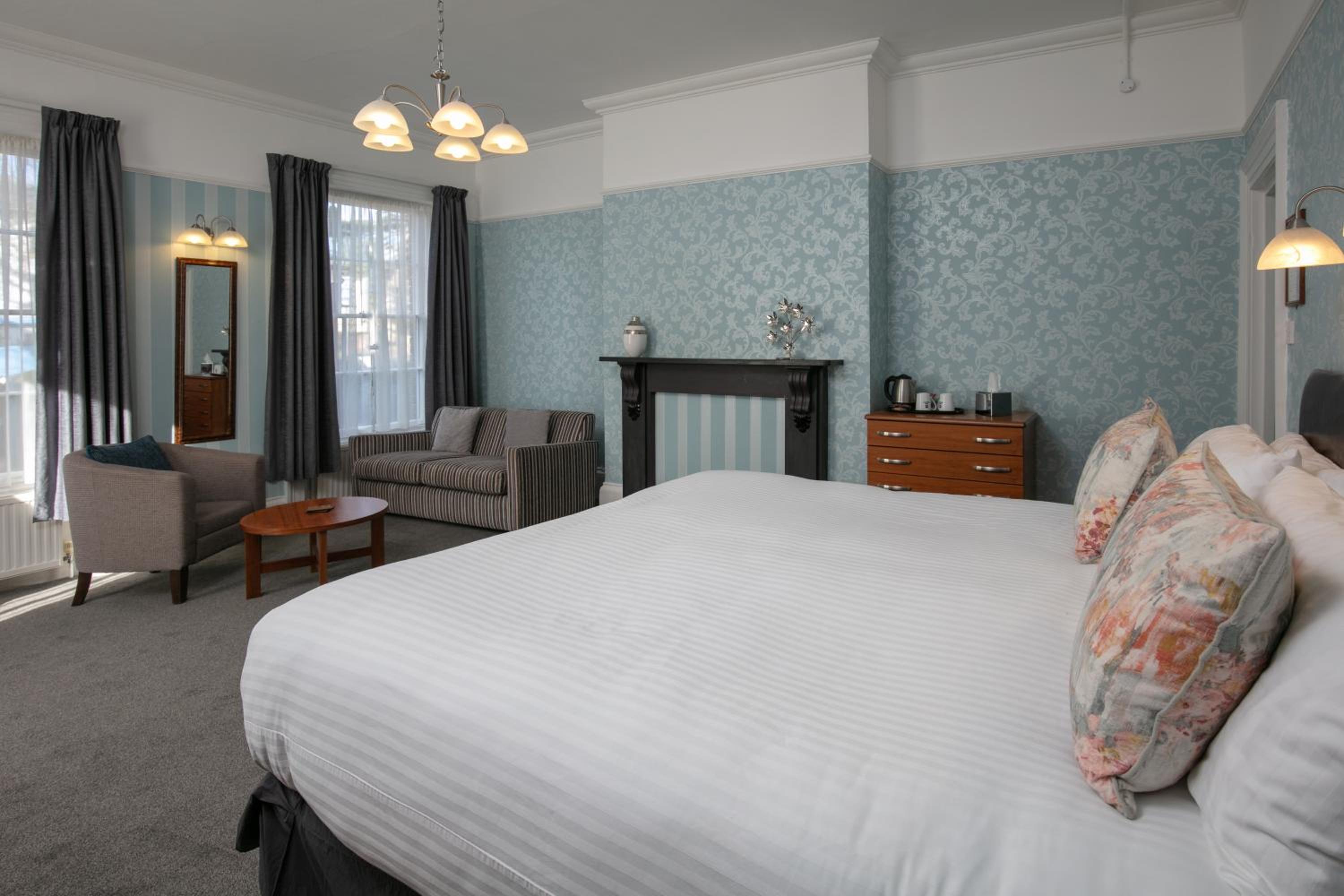 Standard Double Room - Non-Smoking - Photo 8