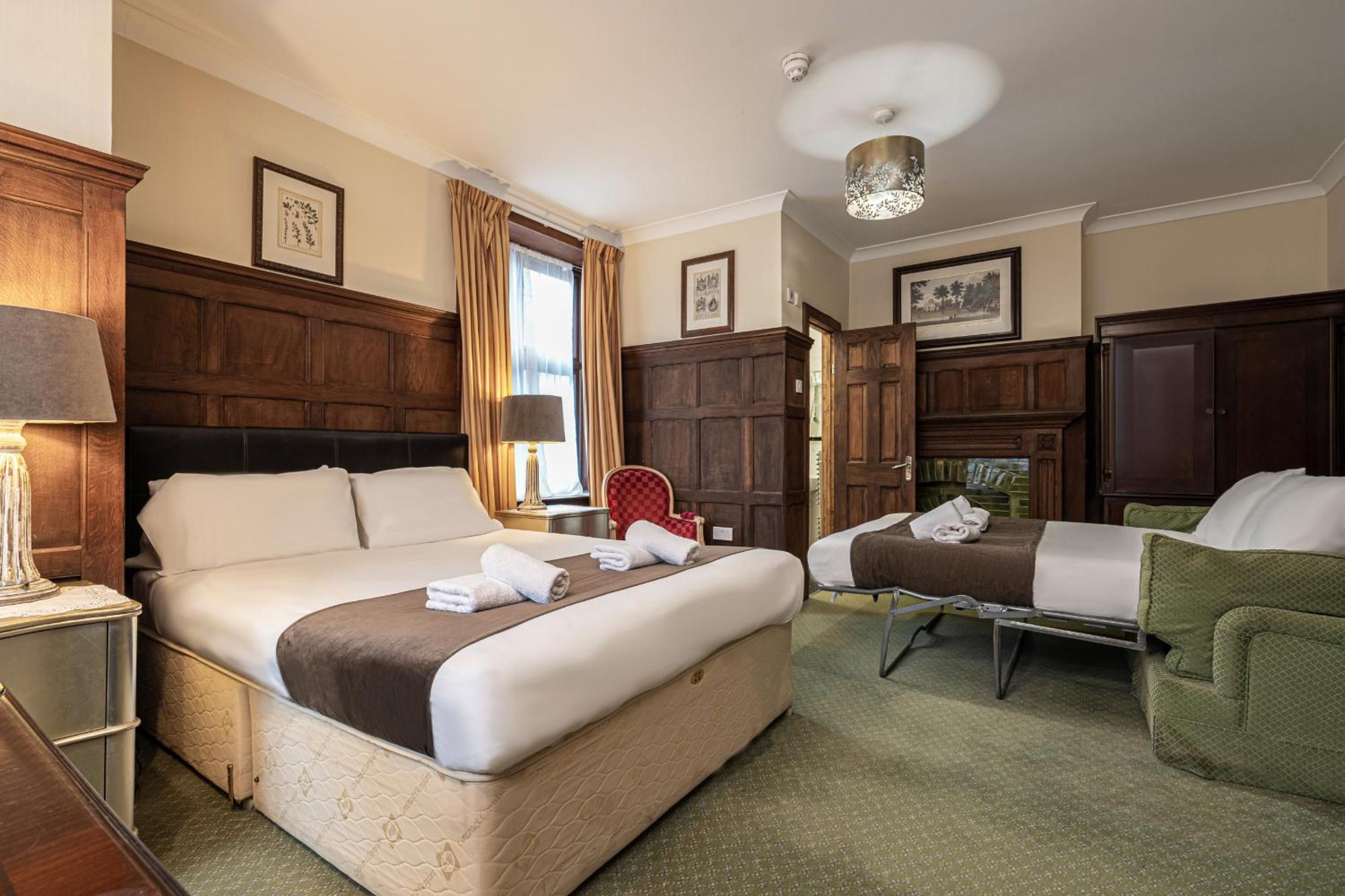 Quadruple Room - Photo 3