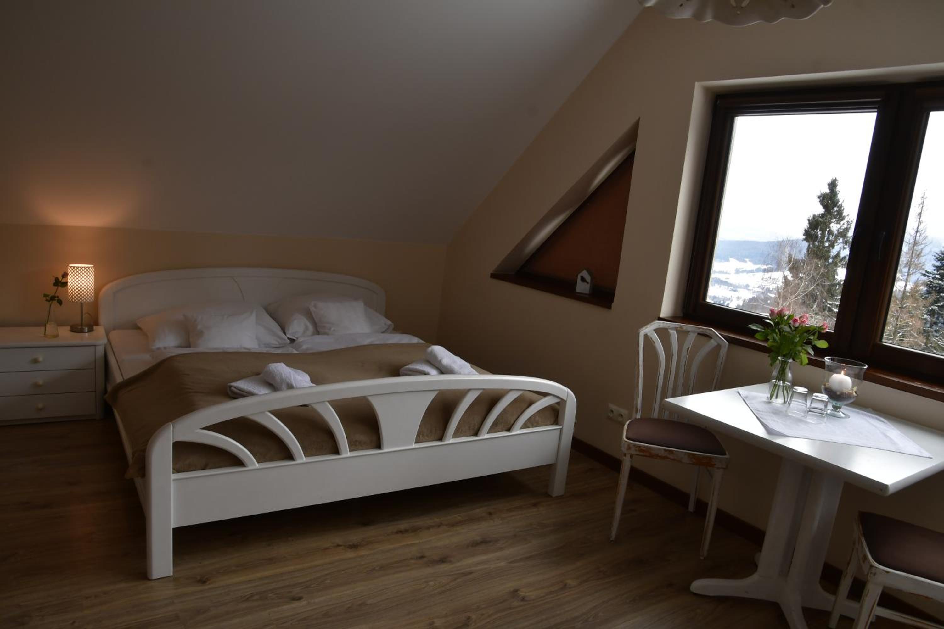 Large Double or Twin Room photo 1