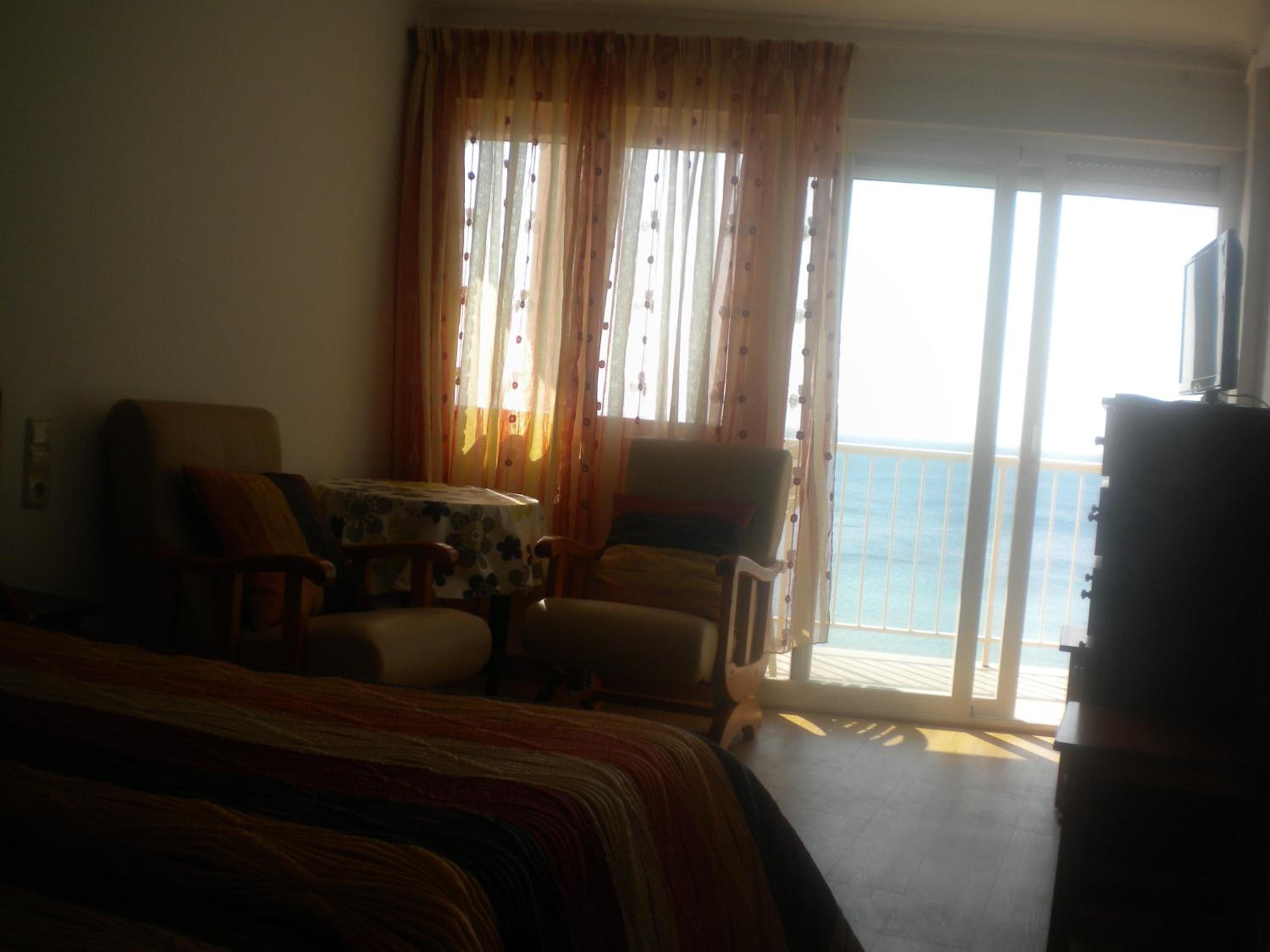 One-Bedroom Apartment (4 Adults) photo 2