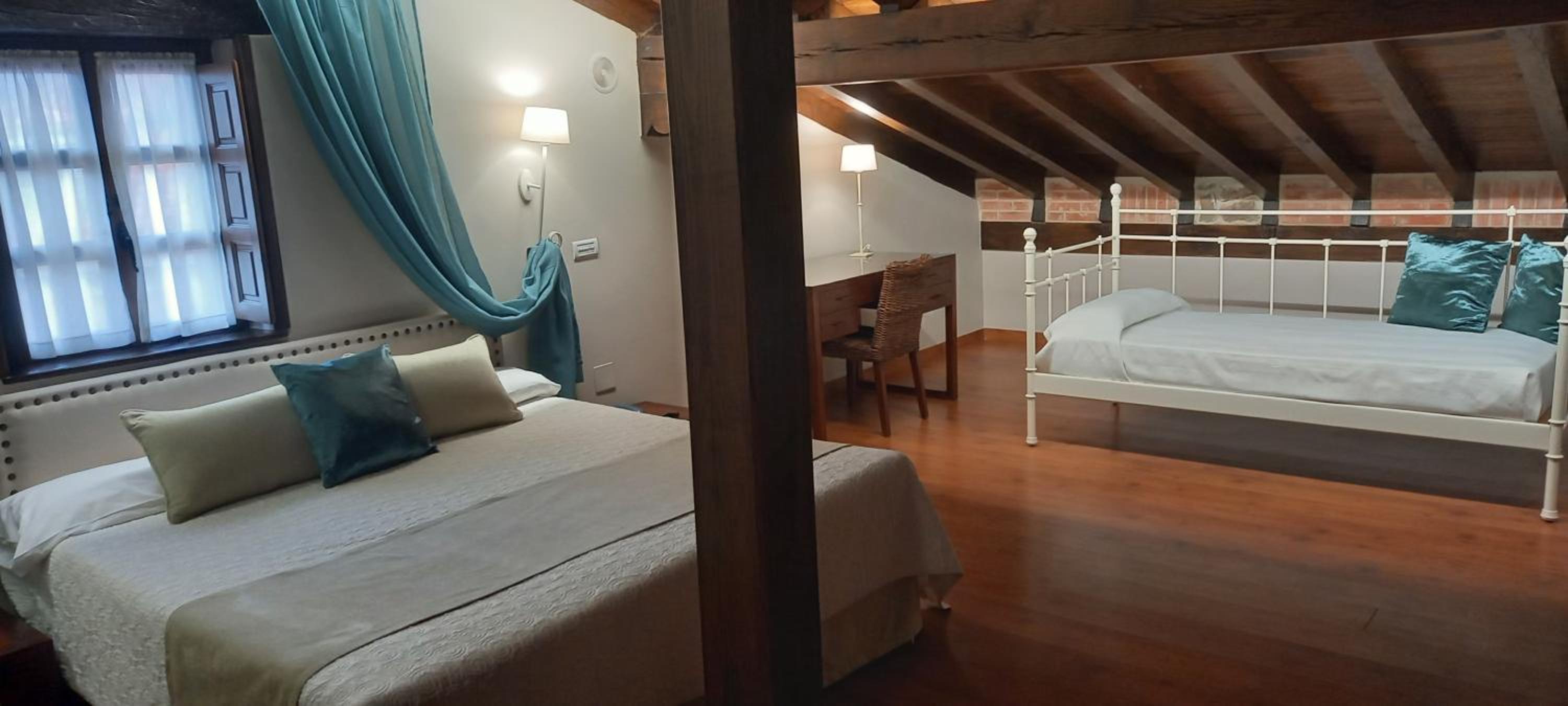 Double Room with Hydromassage Bath - Photo 6