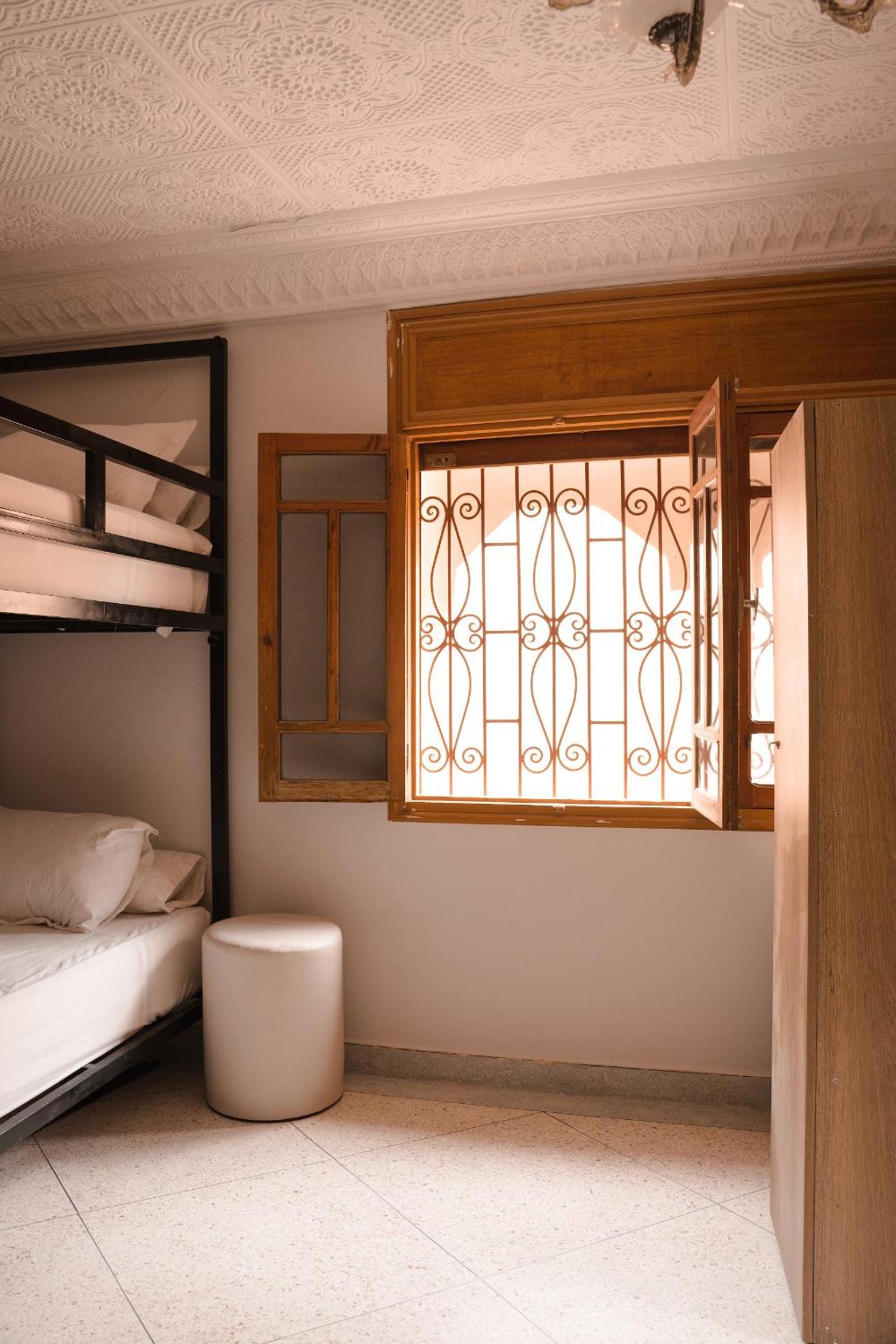 Bed in 6-Bed Female Dormitory Room photo 3