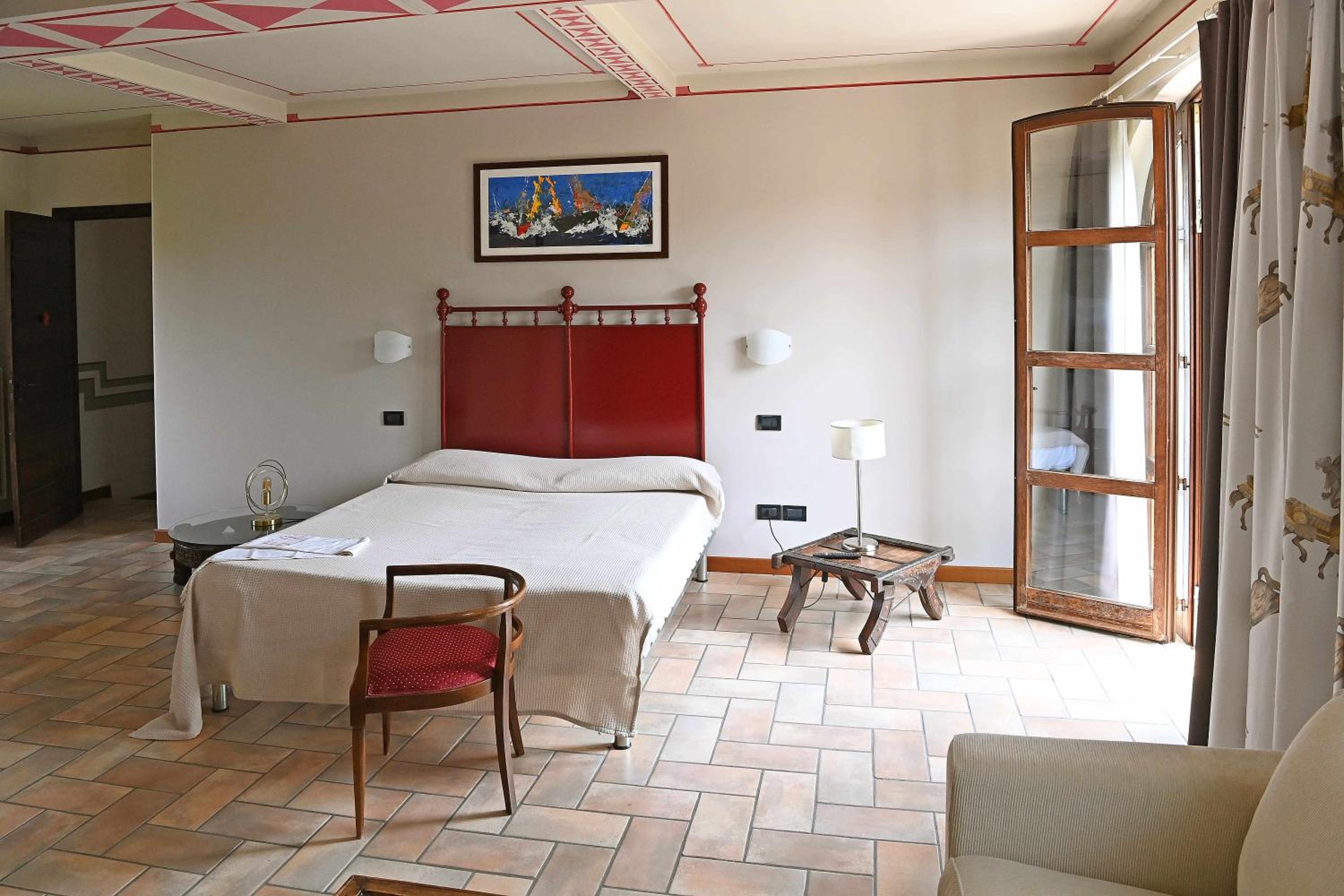 Junior Suite with Garden View - Photo 2