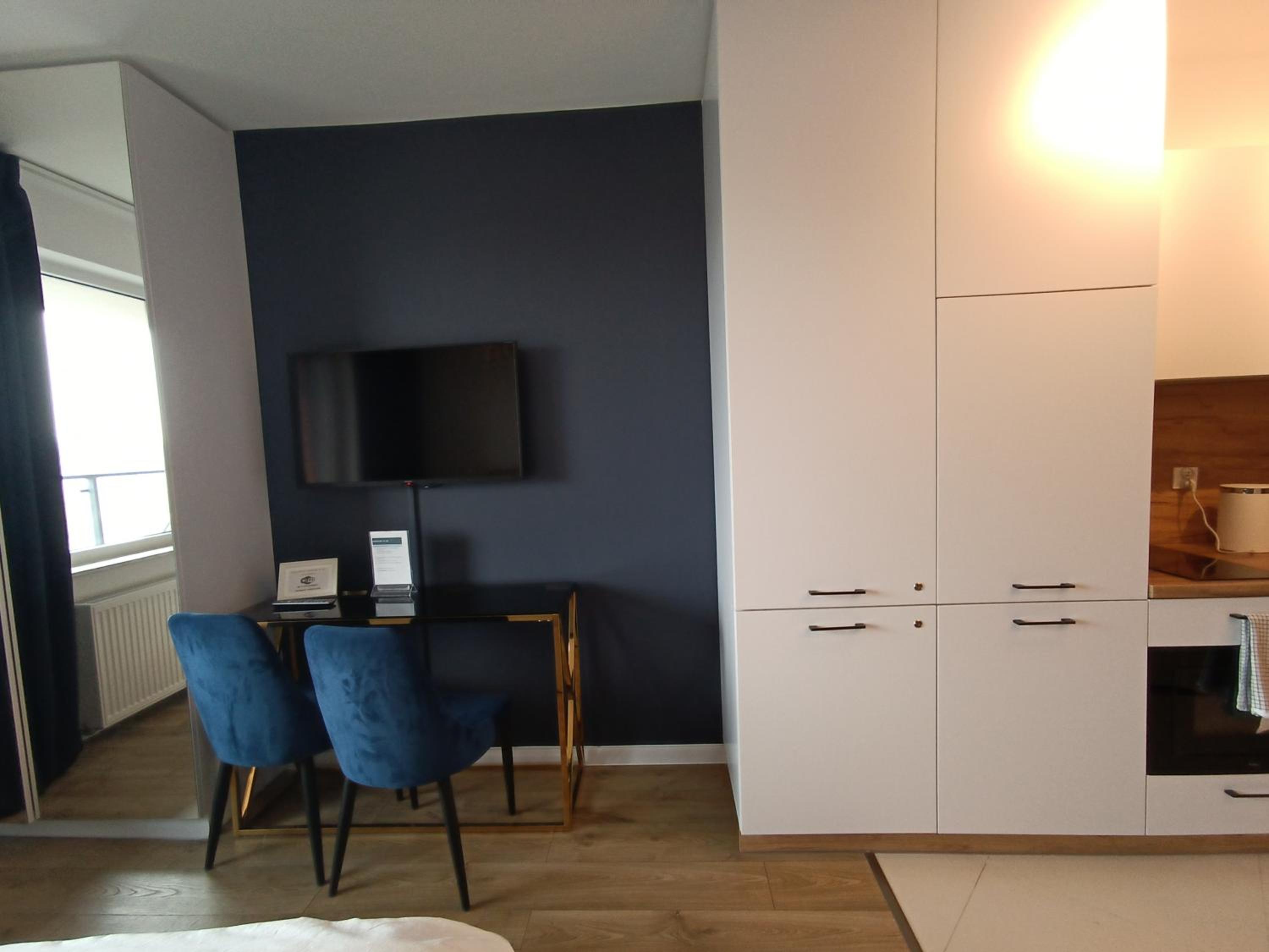 One-Bedroom Apartment - Photo 10