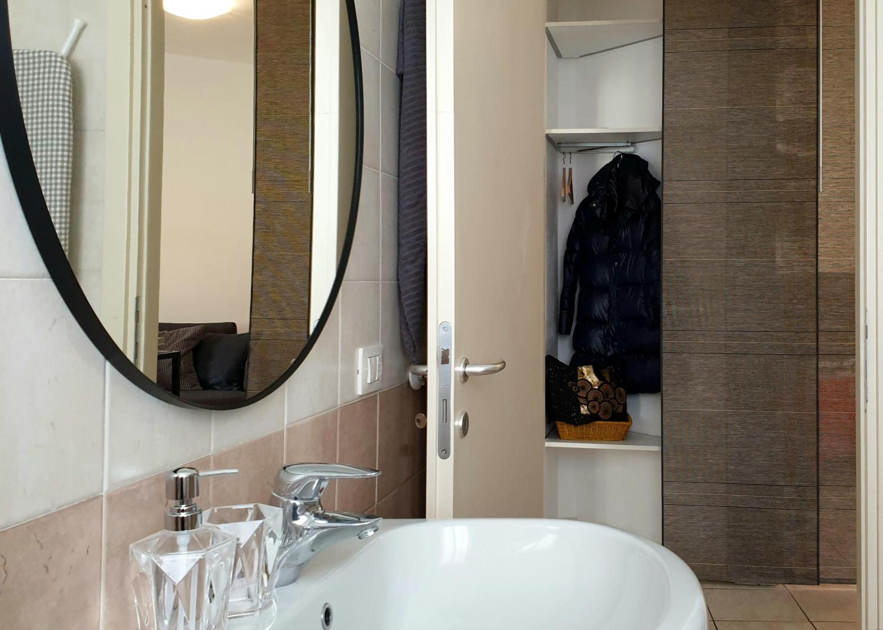 One-Bedroom Apartment - Photo 36