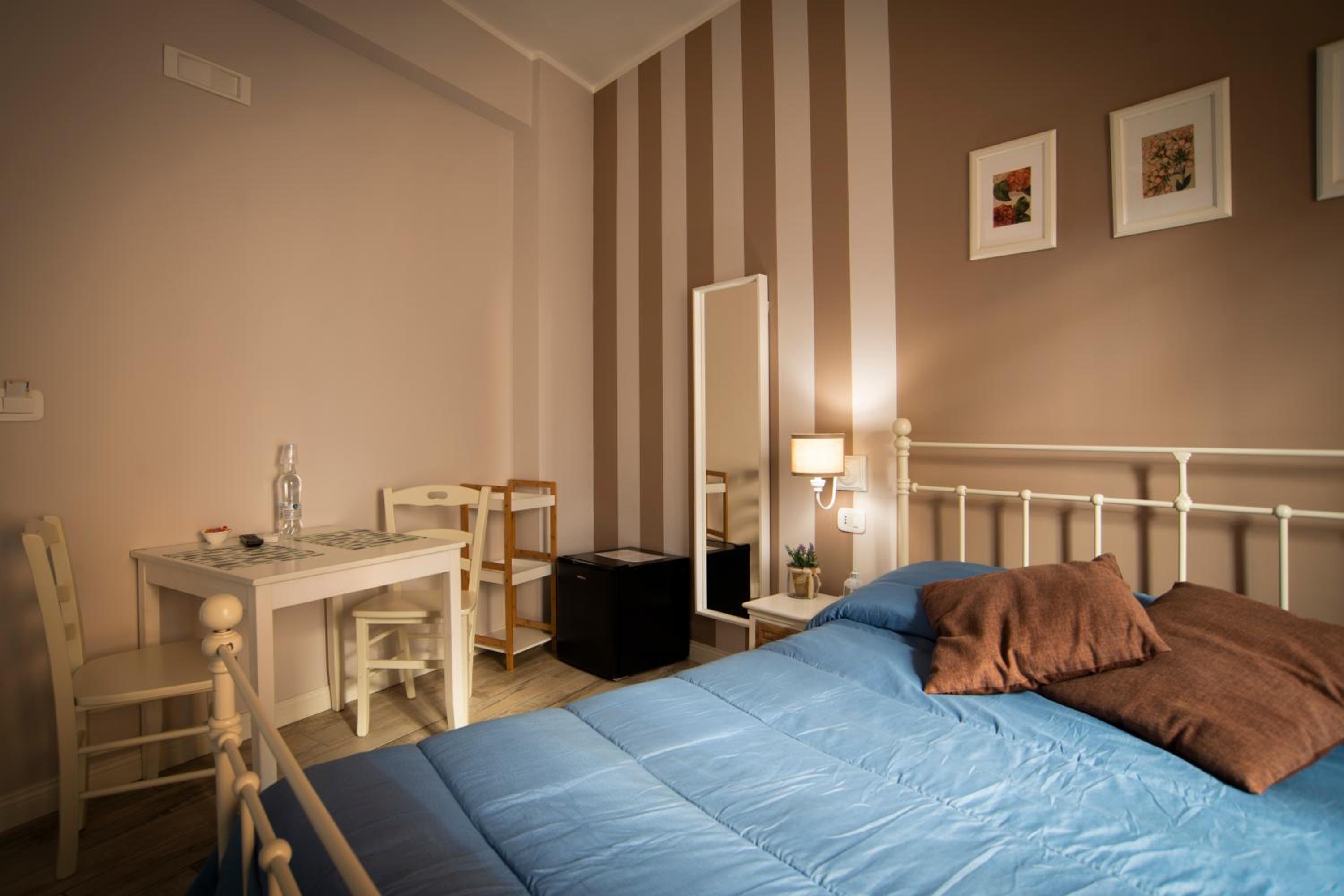 Superior Double Room - Photo 9