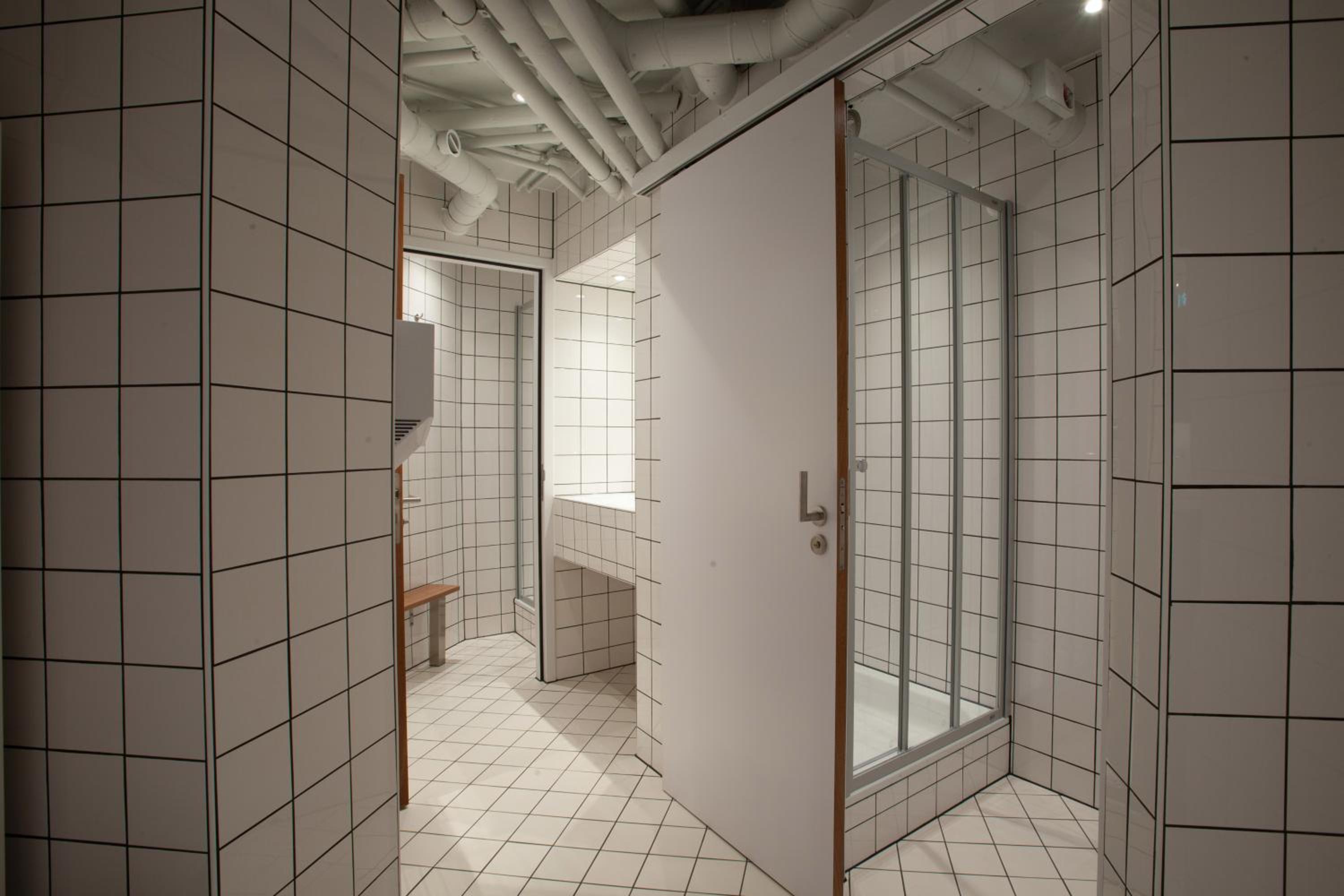 POD with shared bathroom